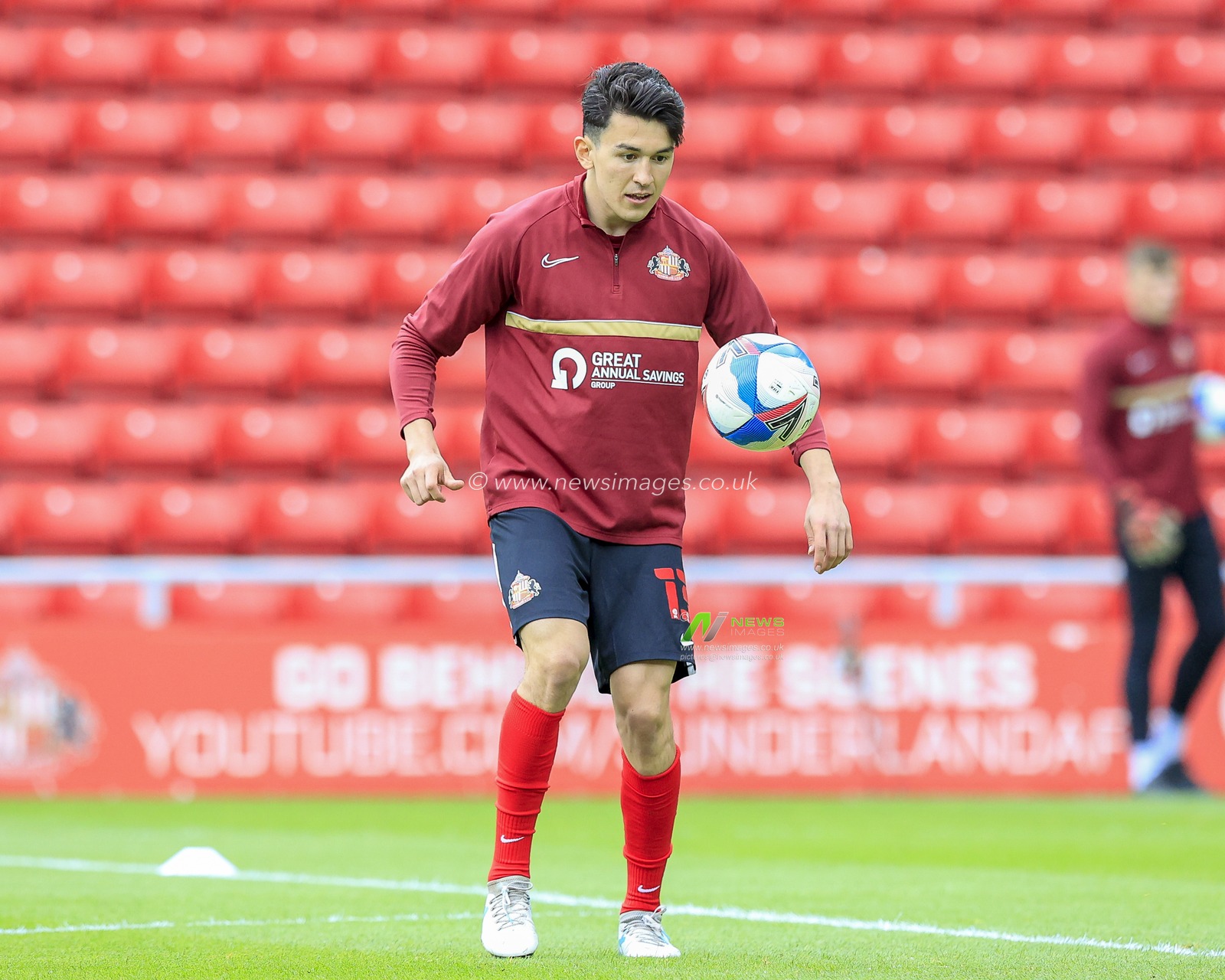 Luke O'Nien #13 of Sunderland during the pre-game warmup