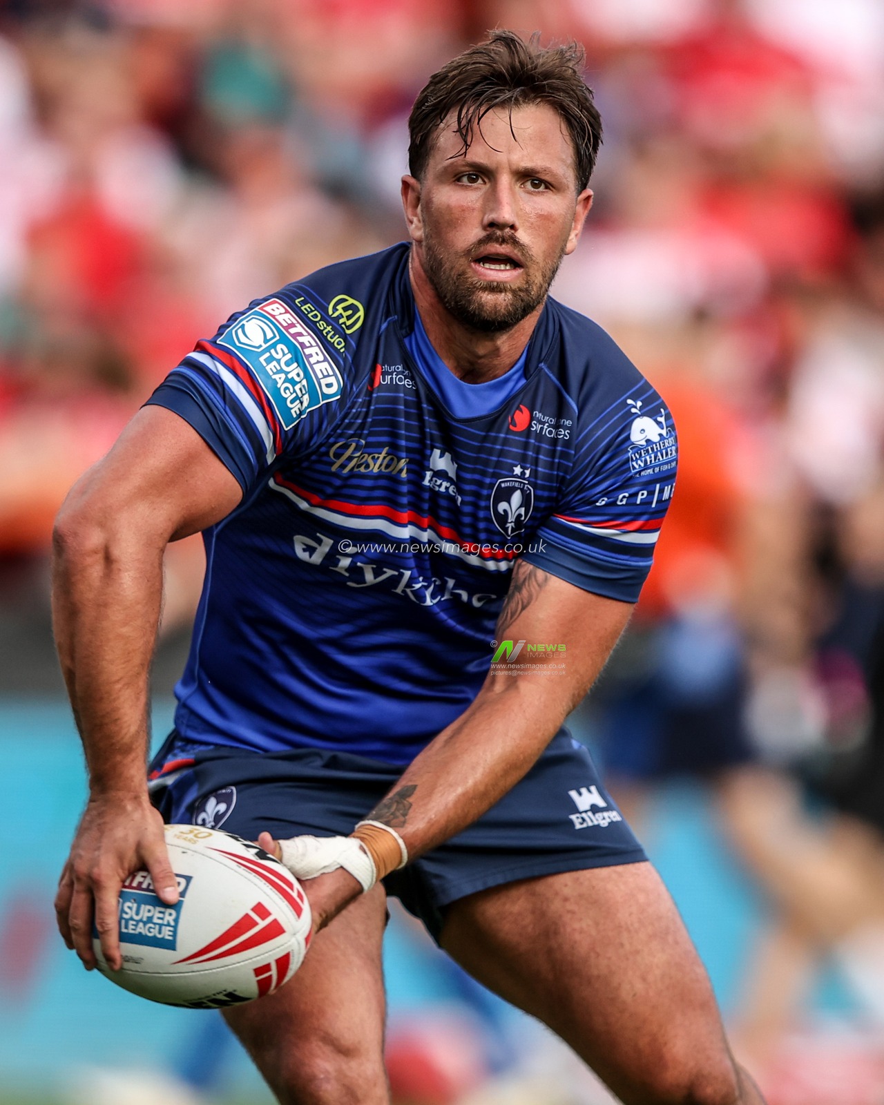 Tyson Smoothy of Wakefield Trinity passes the ball during the Betfred Super League round 18 match Hull KR vs Wakefield Trinity at Sewell Group Craven Park, Hull, United Kingdom on 11 July 2026

(Photo by Alfie Cosgrove/News Images)
