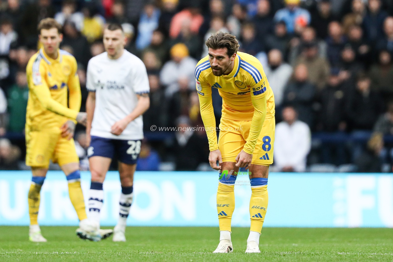 Joe Rothwell of Leeds United during the Sky Bet Championship match Preston North End vs Leeds United at Deepdale, Preston, United Kingdom, 14th December 2024

(Photo by Jorge Horsted/News Images)