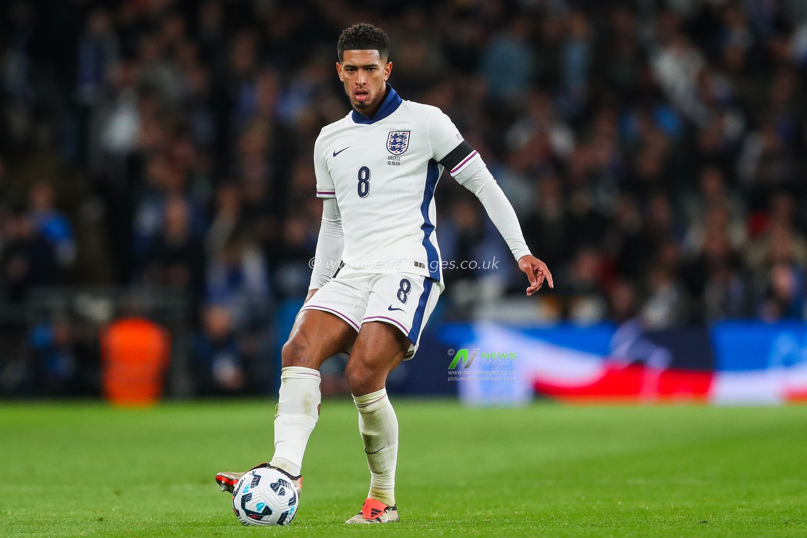 Jude Bellingham of England passes the ball during the UEFA Nations League - League B - Group B2 - match England vs Greece at Wembley Stadium, London, United Kingdom, 10th October 2024

(Photo by Gareth Evans/News Images)