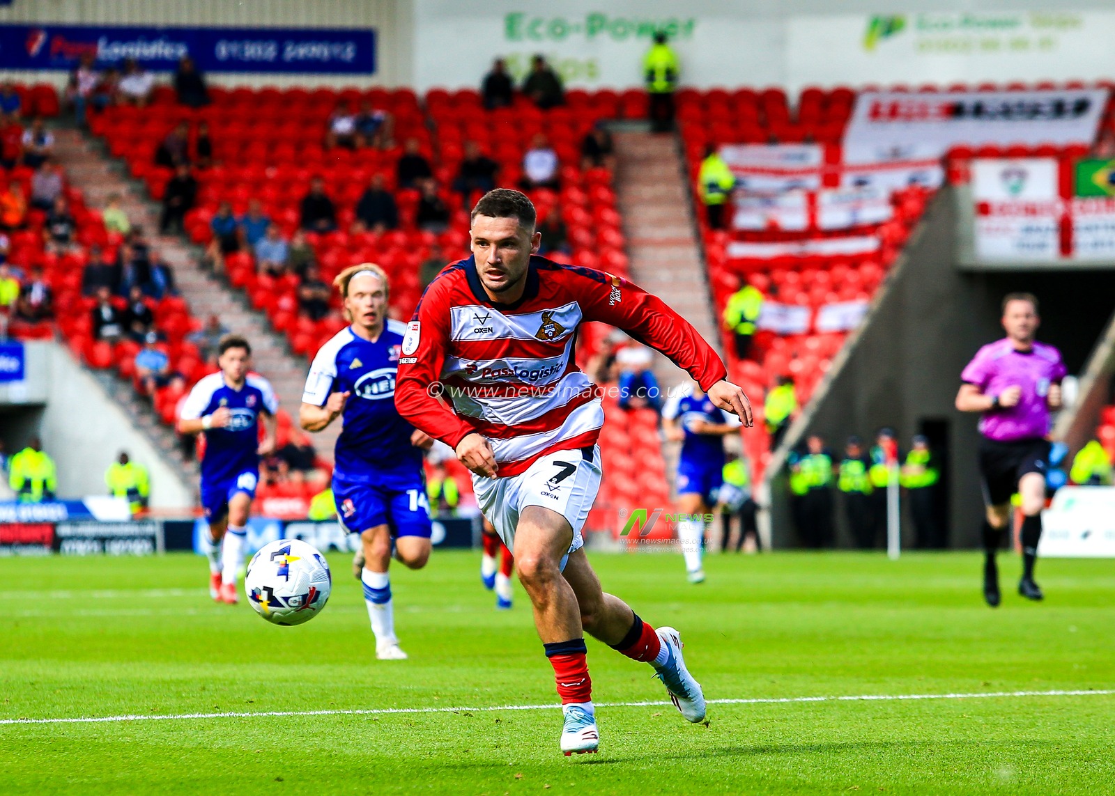 Luke Molyneux of Doncaster Rovers on the ball during the Sky Bet League 1 match Doncaster Rovers vs Exeter City at Eco-Power Stadium, Doncaster, United Kingdom, 2nd August 2025

(Photo by Richard Bierton/News Images)