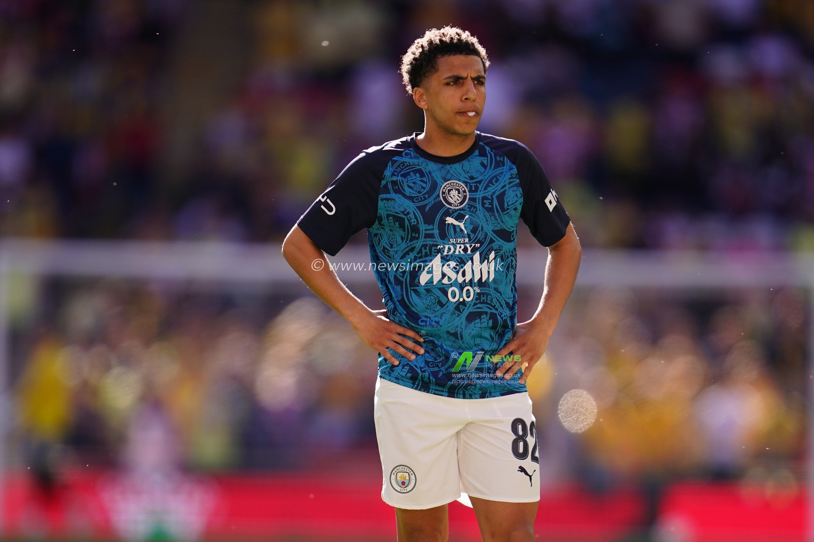 Rico Lewis of Manchester City warming up ahead of the Emirates FA Cup Semi-Final match Manchester City vs Southampton at Wembley Stadium, London, United Kingdom on 25 April 2026

(Photo by Harvey Murphy/News Images)