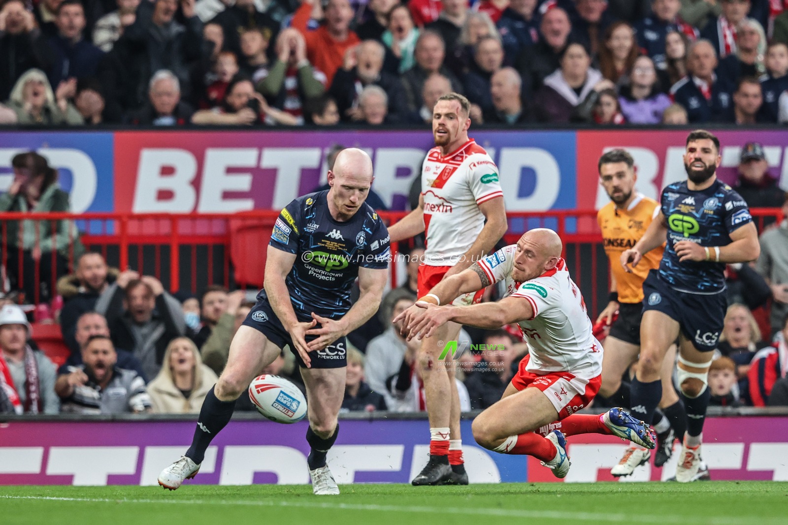 Liam Farrell of Wigan Warriors drops the ball on the try line during the 2025 Betfred Super League Grand Final Hull KR v Wigan Warriors at Old Trafford, Manchester, United Kingdom, 11th October 2025

(Photo by Alfie Cosgrove/News Images)