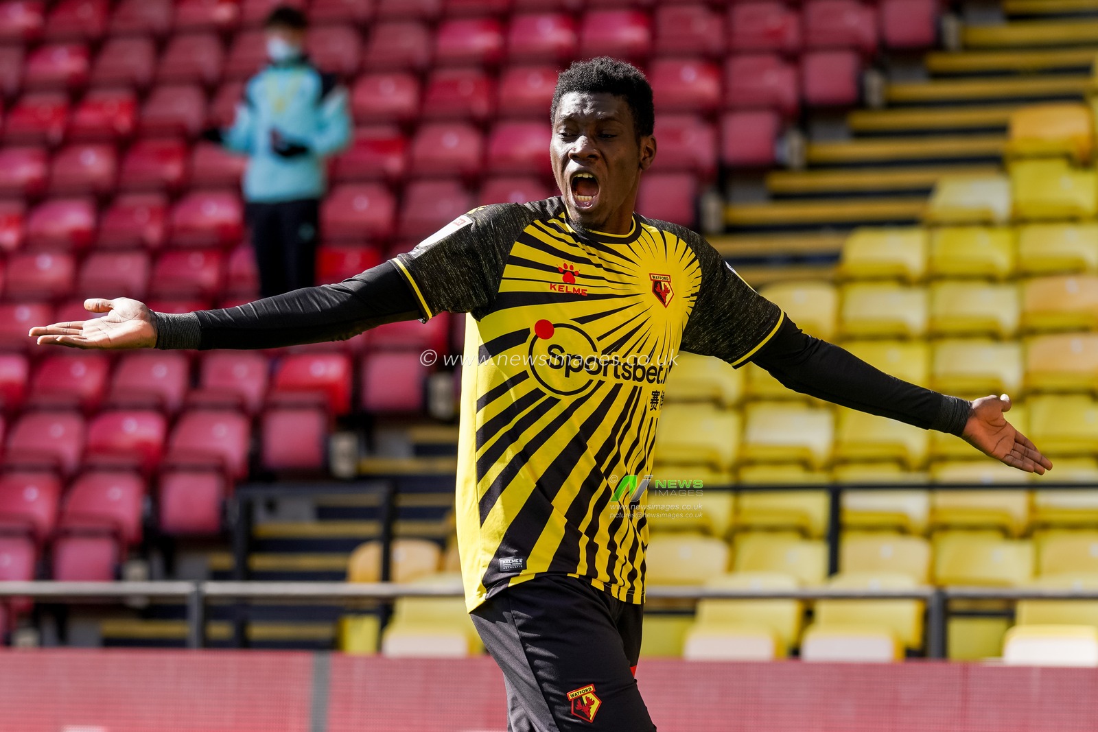 Ismaila Sarr #23 of Watford shouts to the assistant referee regarding the goal incident it was his low cross that went in  off Tom Lees #15 of Sheffield Wednesday.