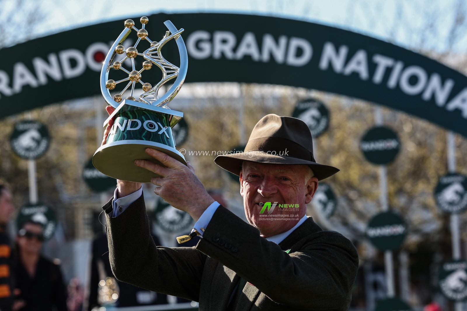 Willie Mullins lifts the Grand National Trophy during the Randox Grand National 2025 Day 3 Grand National Day at Aintree Racecourse, Liverpool, United Kingdom, 5th April 2025

(Photo by Mark Cosgrove/News Images)