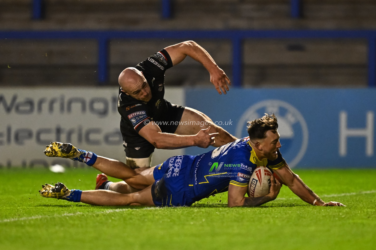 Matty Ashton of Warrington Wolves goes over for a try during the Betfred Challenge Cup Sixth Round match Warrington Wolves vs London Broncos at Halliwell Jones Stadium, Warrington, United Kingdom, 23rd March 2024

(Photo by Craig Thomas/News Images)
