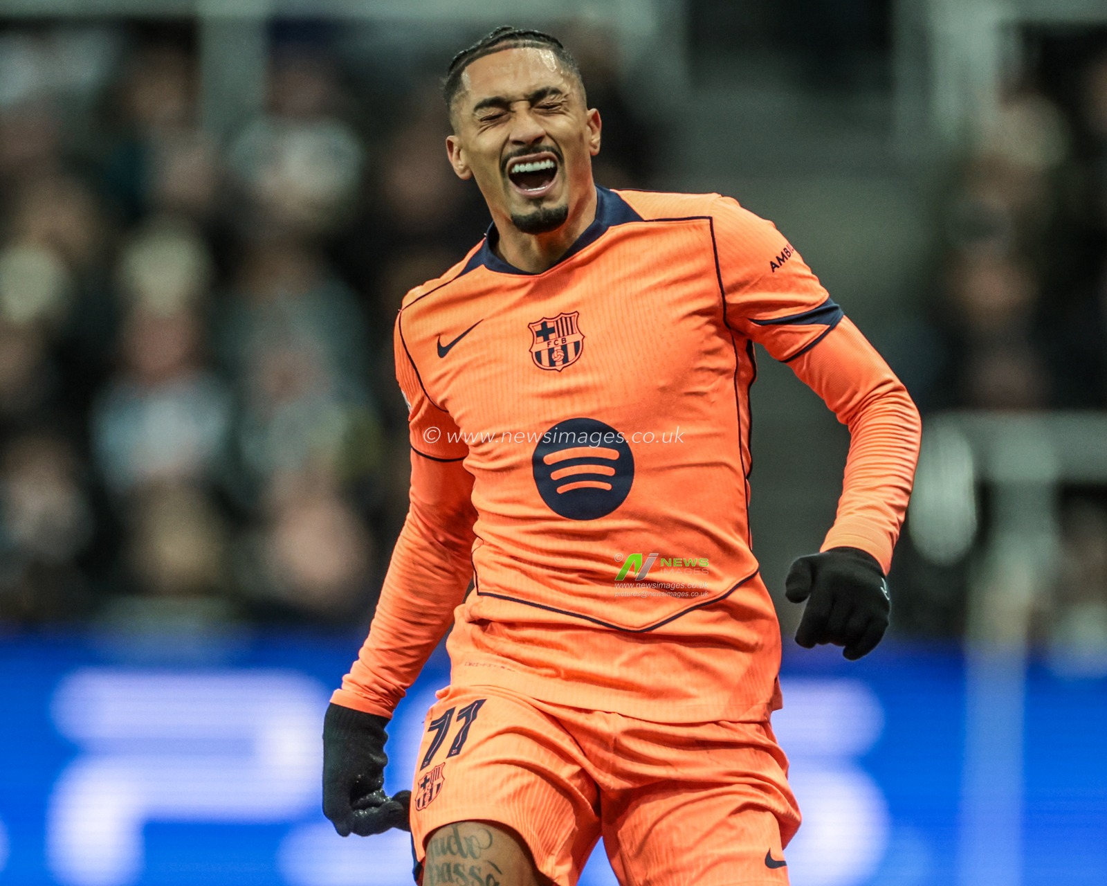 Raphinha of Barcelona reacts after kicking the ball out of play during the UEFA Champions League Last 16 match Newcastle Untied vs Barcelona at St. James's Park, Newcastle, United Kingdom on 10 March 2026

(Photo by Mark Cosgrove/News Images)