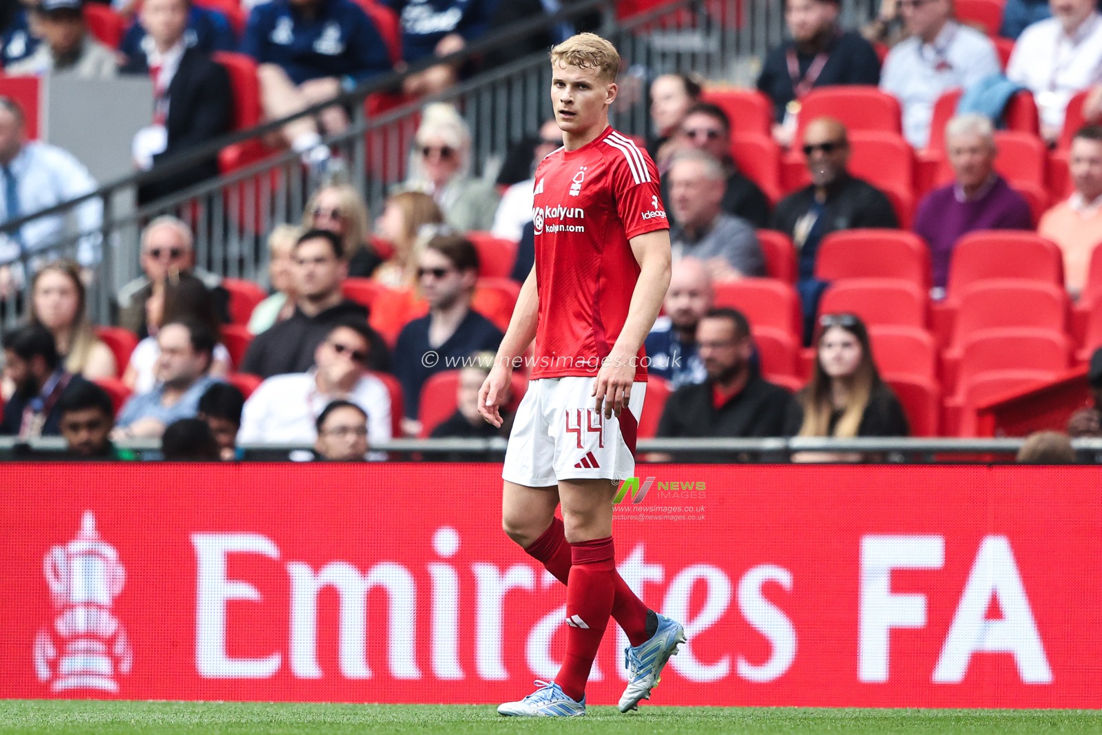 Zach Abbott of Nottingham Forest during the Emirates FA Cup Semi-Final match Nottingham Forest vs Manchester City at Wembley Stadium, London, United Kingdom, 26th April 2025

(Photo by Alfie Cosgrove/News Images)