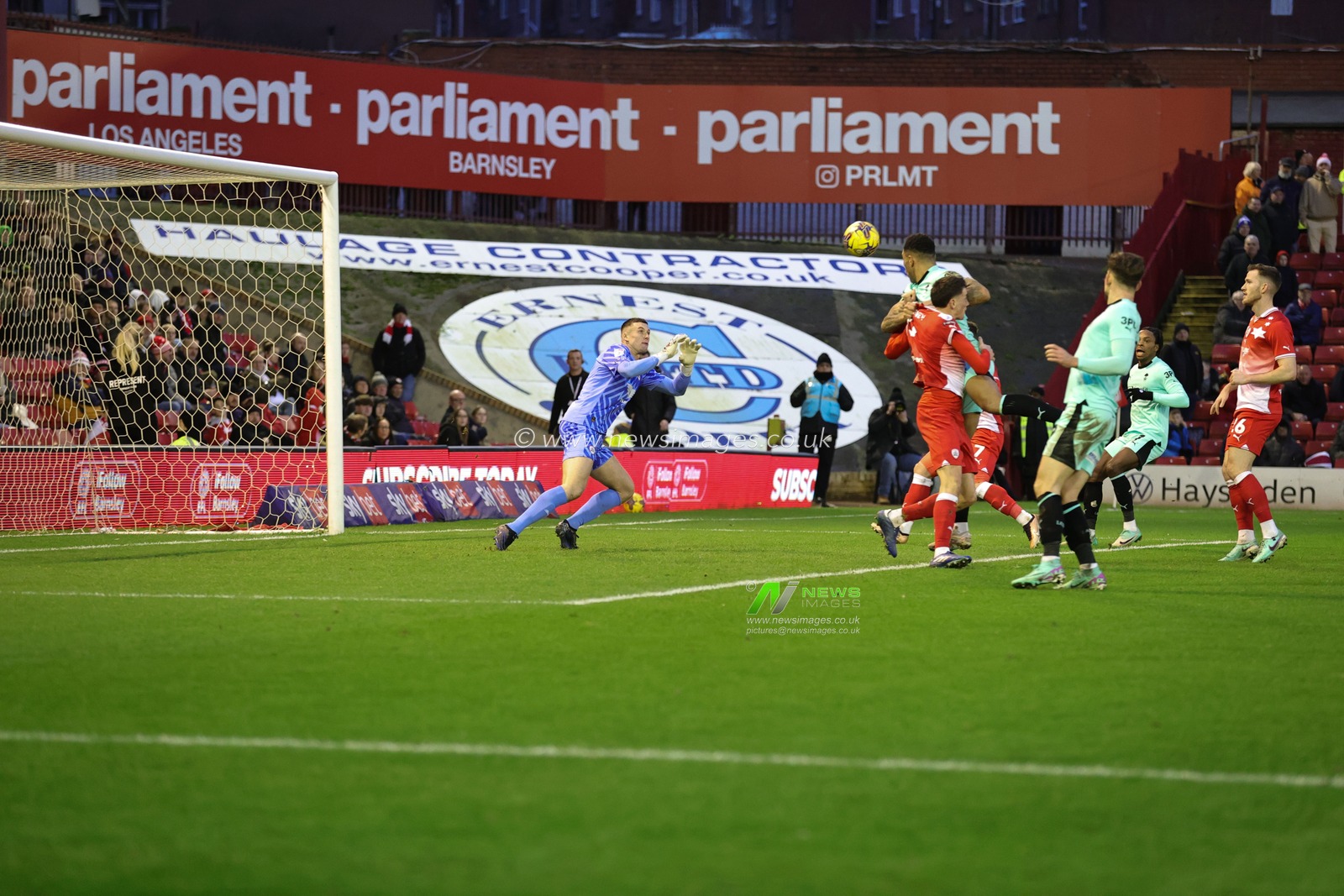 Liam Roberts of Barnsley makes a save during the Sky Bet League 1 match Barnsley vs Wigan Athletic at Oakwell, Barnsley, United Kingdom, 1st January 2024

(Photo by Mark Cosgrove/News Images)