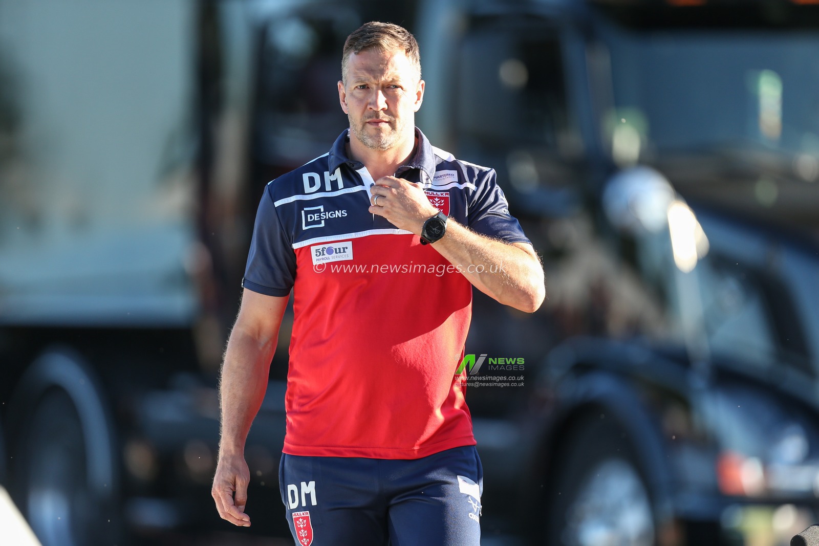 Danny McGuire Head Coach of Hull KR  prior to kick off