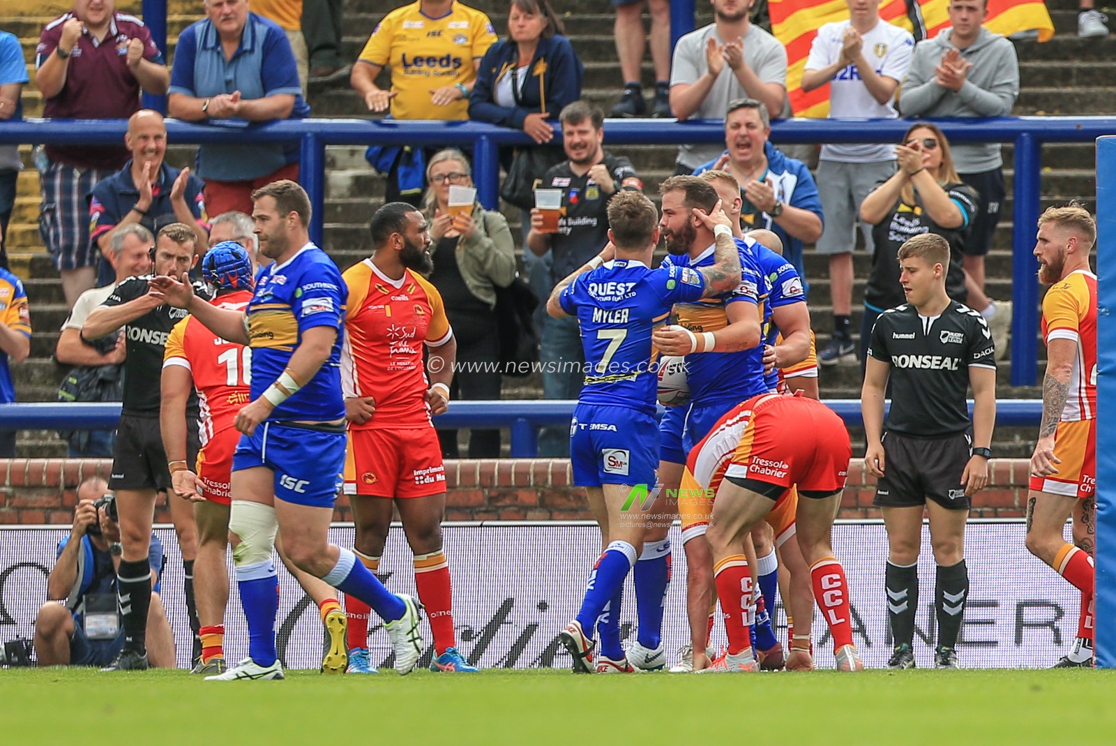 30th June 2019 , Emerald Headingley Stadium, England; Betfred Super League, Round 20, Leeds Rhinos vs Catalans Dragons ; Adam Cuthbertson (8) of Leeds Rhinos celebrates his try 


Credit: Mark Cosgrove/News Images