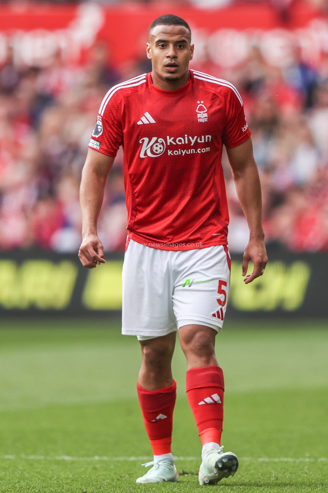 Murillo of Nottingham Forest during the Premier League match Nottingham Forest vs Everton at City Ground, Nottingham, United Kingdom, 12th April 2025

(Photo by Alfie Cosgrove/News Images)