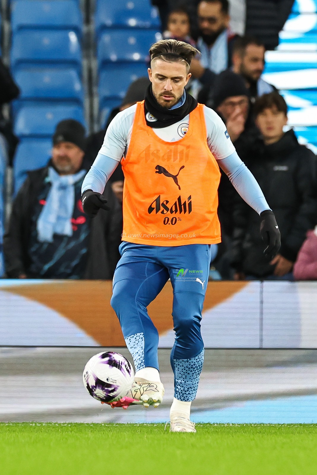 Jack Grealish of Manchester City during the pre-game warmup ahead of the Premier League match Manchester City vs Aston Villa at Etihad Stadium, Manchester, United Kingdom, 3rd April 2024

(Photo by Mark Cosgrove/News Images)