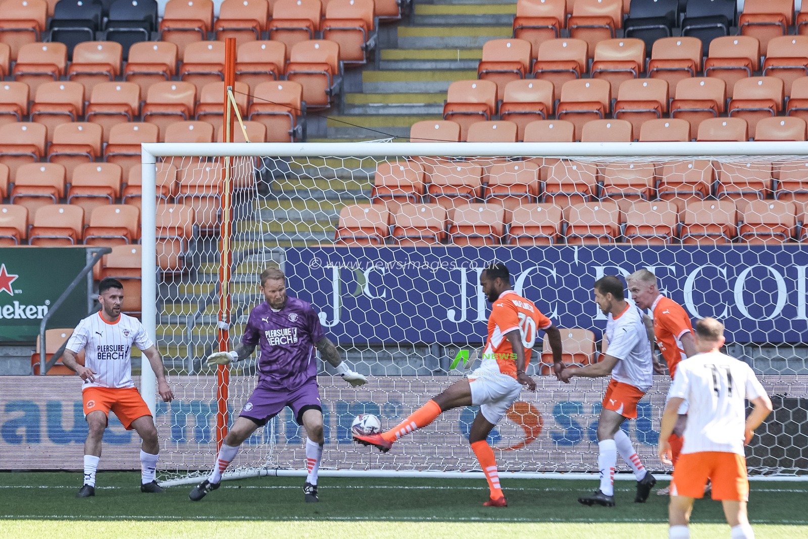 Blackpool Legends match match Blackpool vs Blackpool at Bloomfield Road, Blackpool, United Kingdom, 17th May 2025

(Photo by Mark Cosgrove/News Images)