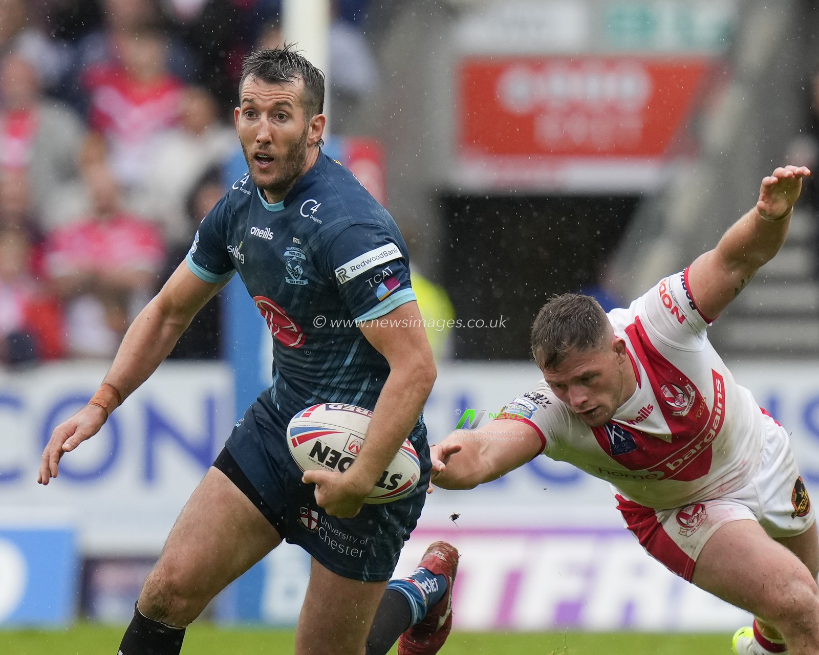 Stefan Ratchford #4 of Warrington Wolves makes a break during the Betfred Super League Eliminator match St Helens vs Warrington Wolves at Totally Wicked Stadium, St Helens, United Kingdom, 30th September 2023

(Photo by Steve Flynn/News Images)