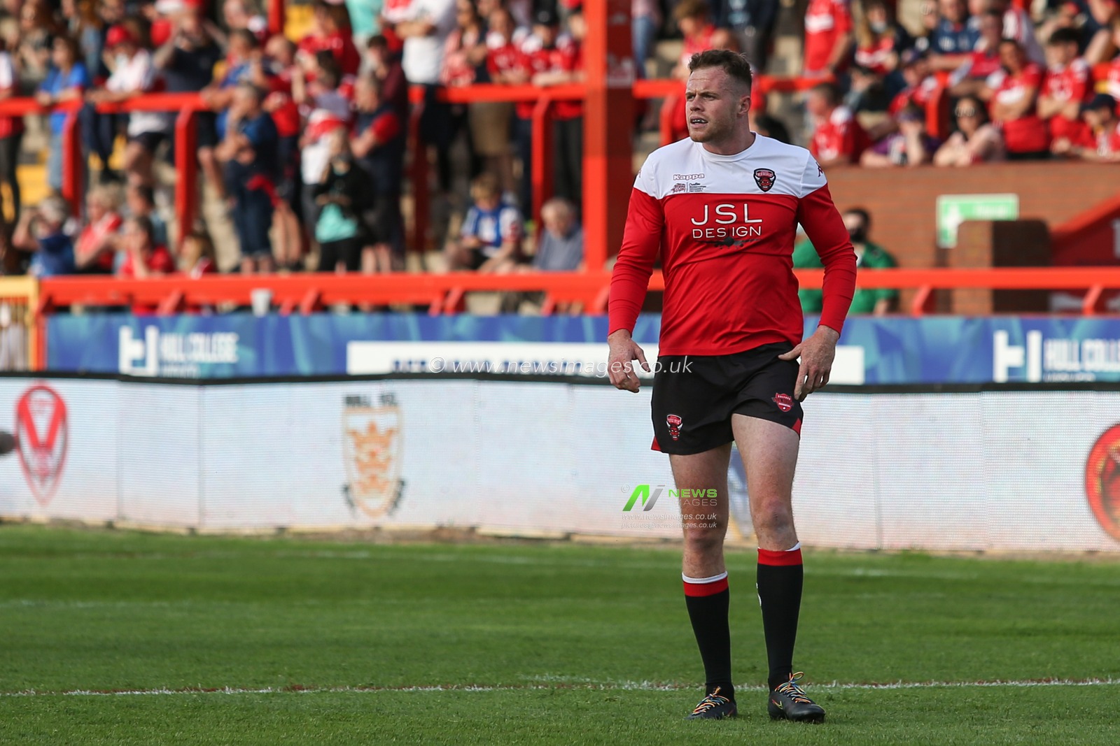 Joe Burgess (5) of Salford Red Devils during pre-game warm up
