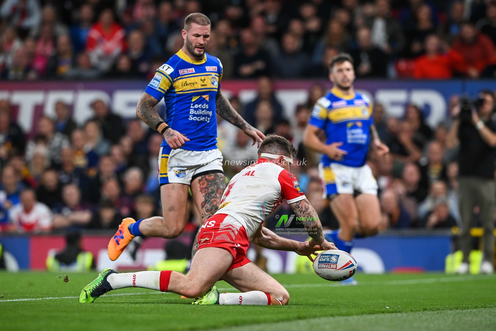 Mark Percival #4 of St Helens goes over for a try during the 25th Betfred Super League Grand Final match St Helens vs Leeds Rhinos at Old Trafford, Manchester, United Kingdom, 24th September 2022

(Photo by Craig Thomas/News Images)