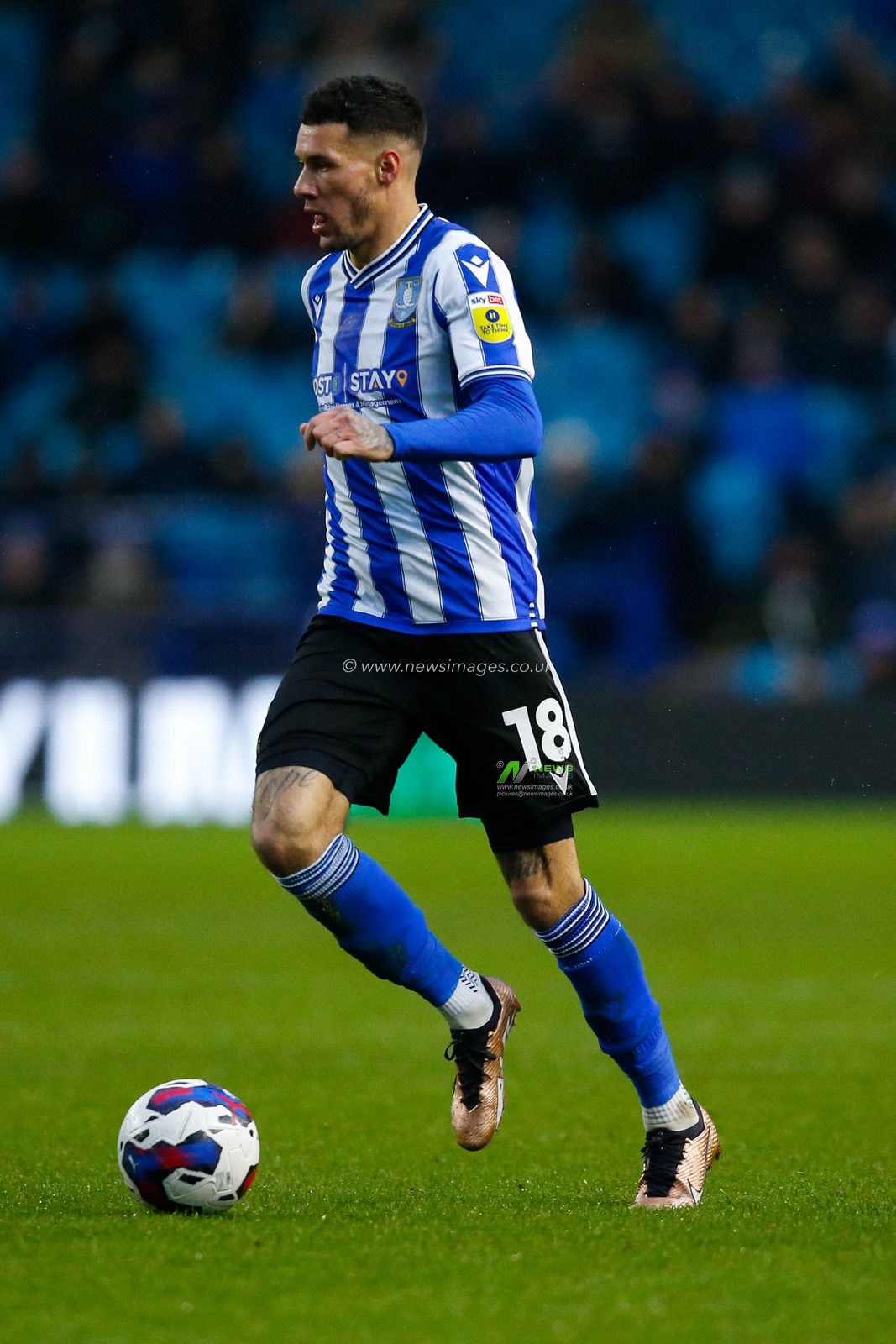 Marvin Johnson #18 of Sheffield Wednesday during the Sky Bet League 1 match Sheffield Wednesday vs Oxford United at Hillsborough, Sheffield, United Kingdom, 17th December 2022

(Photo by Ben Early/News Images)
