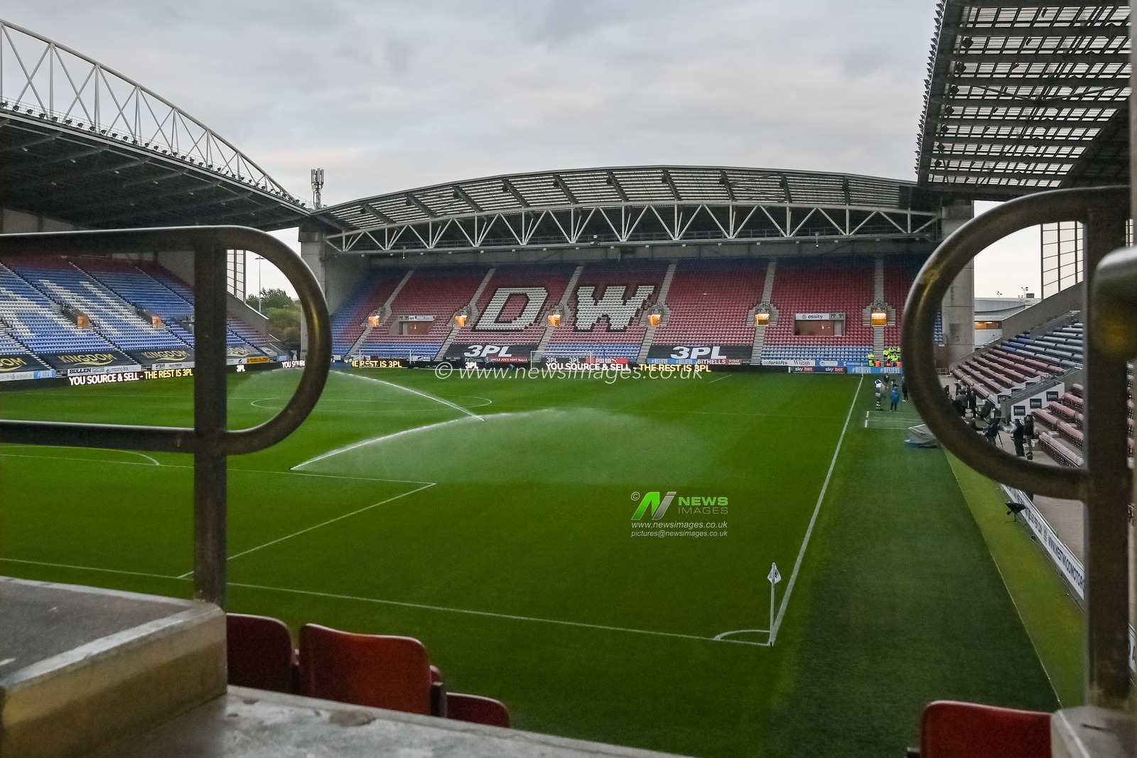 General view of DW Stadium ahead of the Sky Bet Championship match Wigan Athletic vs Blackburn Rovers at DW Stadium, Wigan, United Kingdom, 11th October 2022

(Photo by Craig Thomas/News Images)