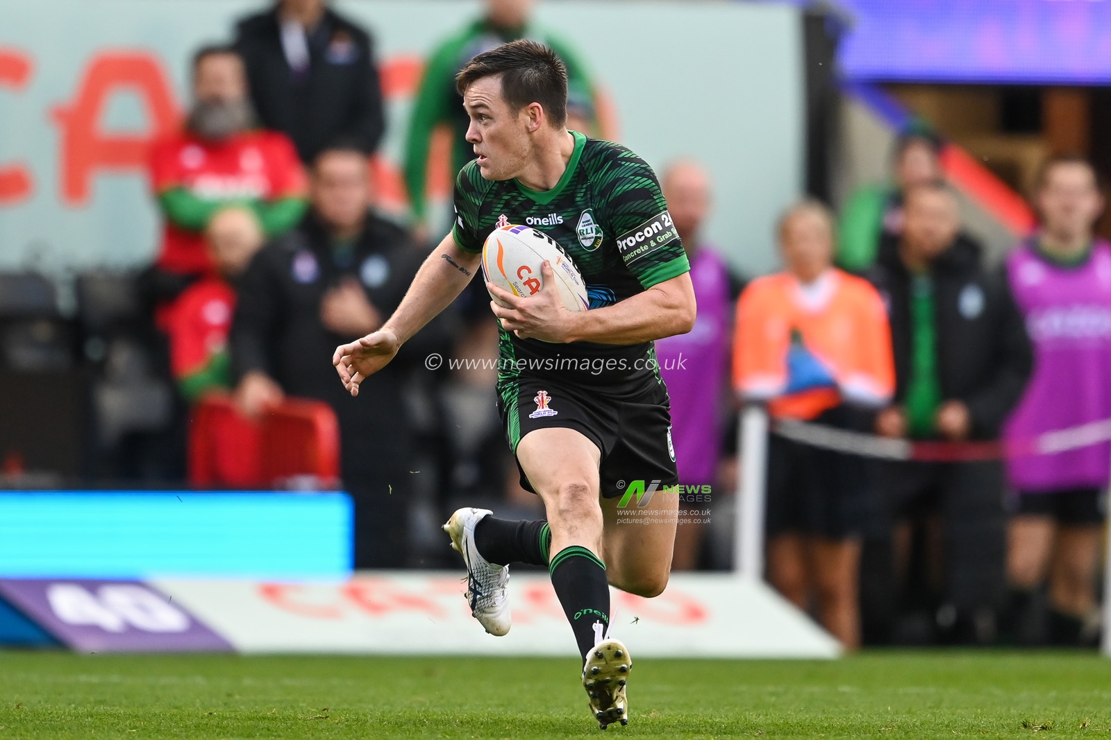 Luke Keary of Ireland makes a break during the Rugby League World Cup 2021 match Ireland vs Lebanon at Leigh Sports Village, Leigh, United Kingdom, 23rd October 2022

(Photo by Craig Thomas/News Images)