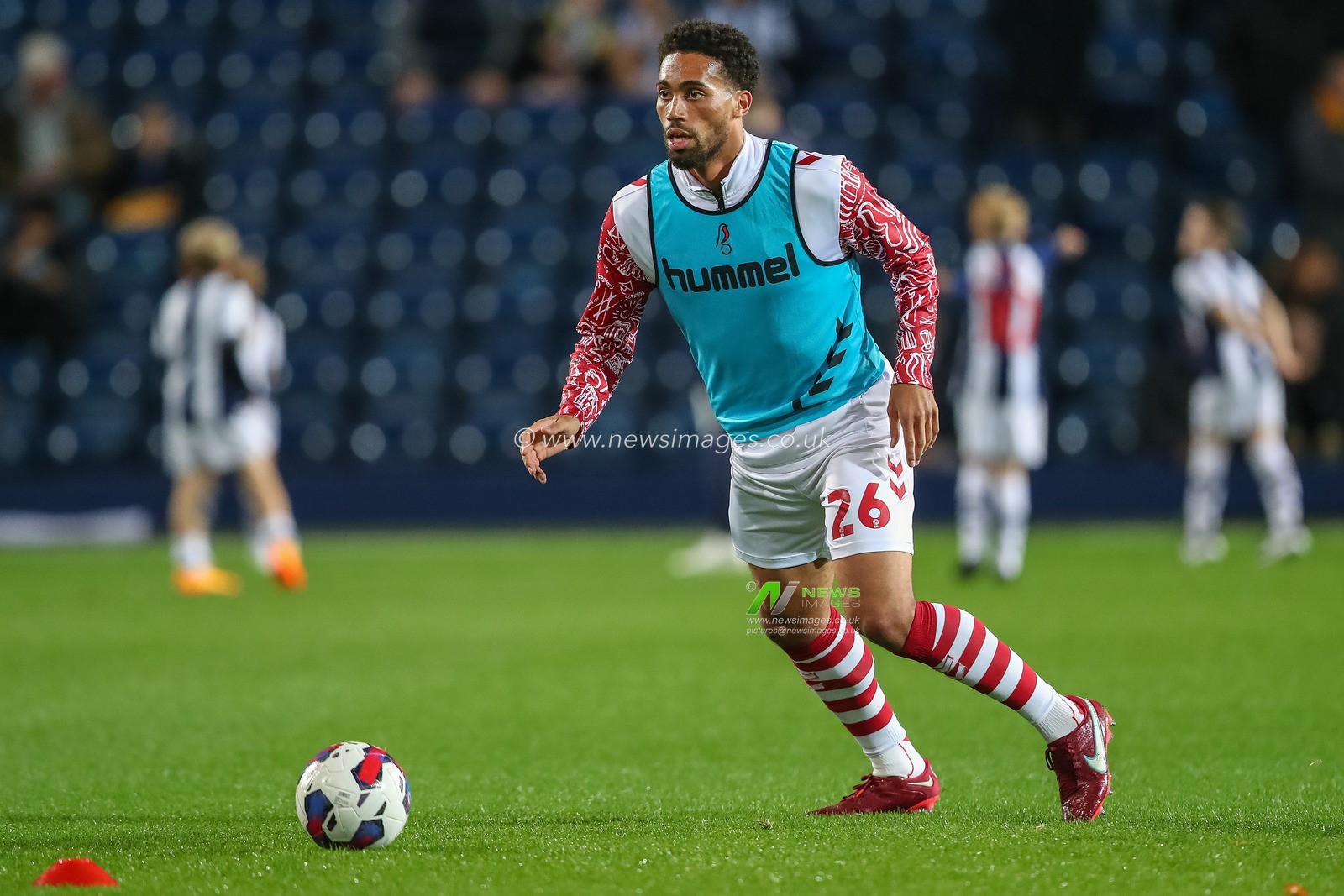 Zak Vyner #26 of Bristol City during the pre-game warm up ahead of the Sky Bet Championship match West Bromwich Albion vs Bristol City at The Hawthorns, West Bromwich, United Kingdom, 18th October 2022

(Photo by Gareth Evans/News Images)