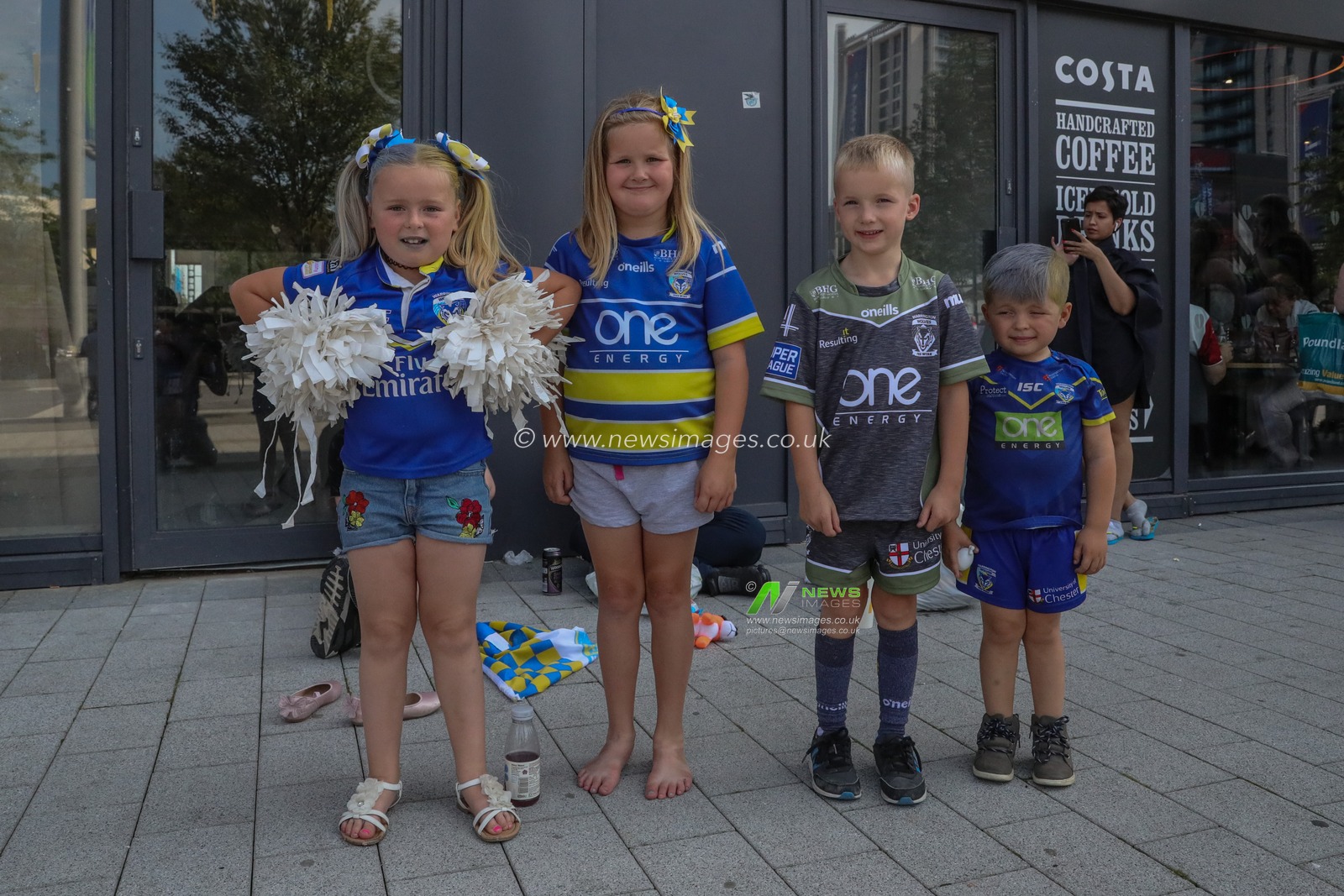 24th August 2019 , Wembley Stadium, London England ; 2019 Coral Challenge Cup Final ; St Helens vs Warrington Wolves ; Fans arrive on Wembley way



Credit: Mark Cosgrove/News Images