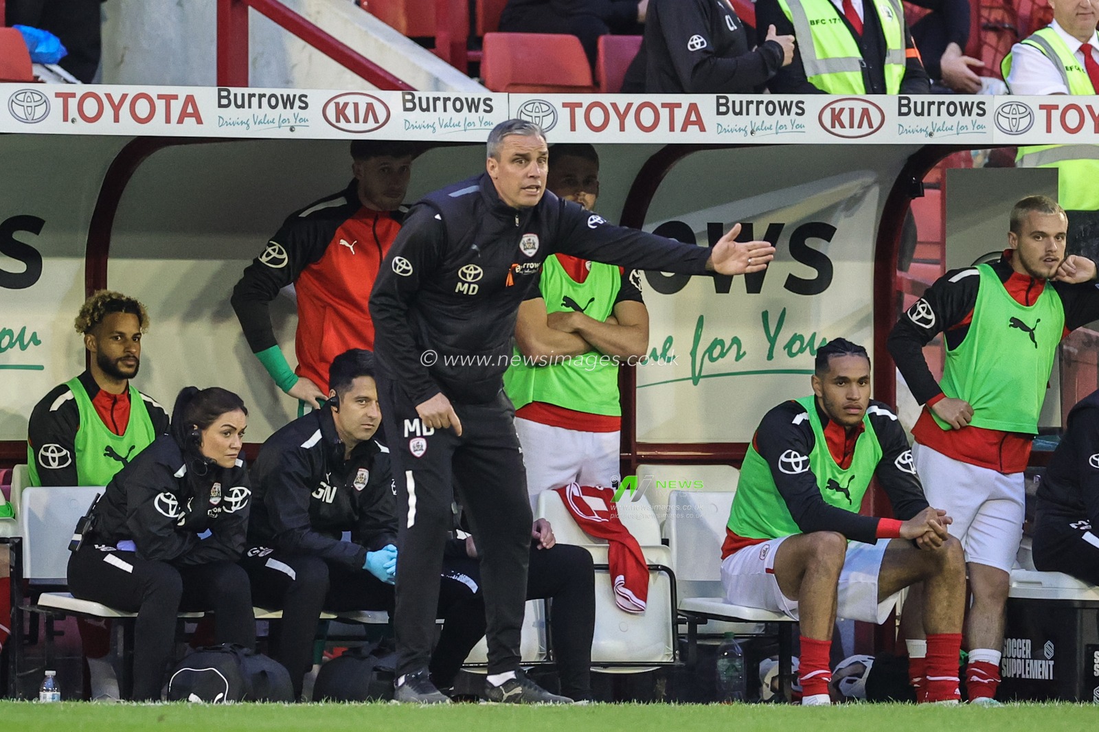 Michael Duff manager of Barnsley gives his team instructions  during the Sky Bet League 1 Play-off match Barnsley vs Bolton Wanderers at Oakwell, Barnsley, United Kingdom, 19th May 2023

(Photo by Mark Cosgrove/News Images)