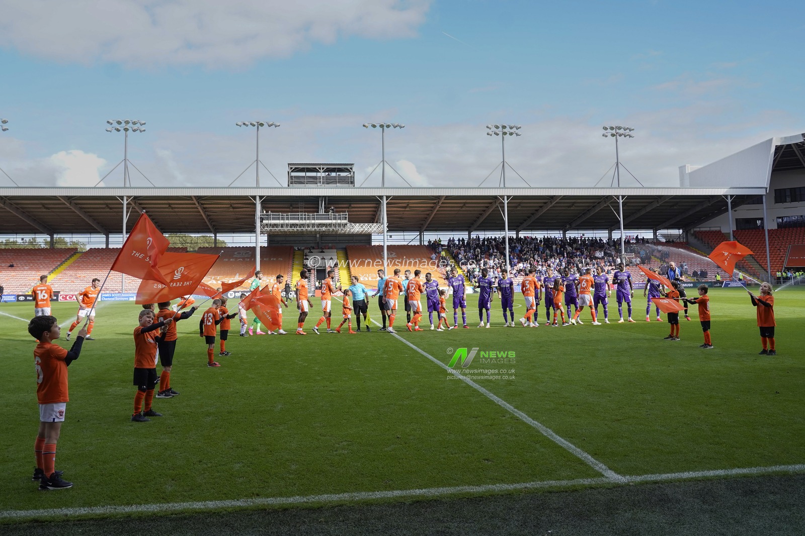 during the Sky Bet League 1 match Blackpool vs Reading at Bloomfield Road, Blackpool, United Kingdom, 23rd September 2023

(Photo by Steve Flynn/News Images)