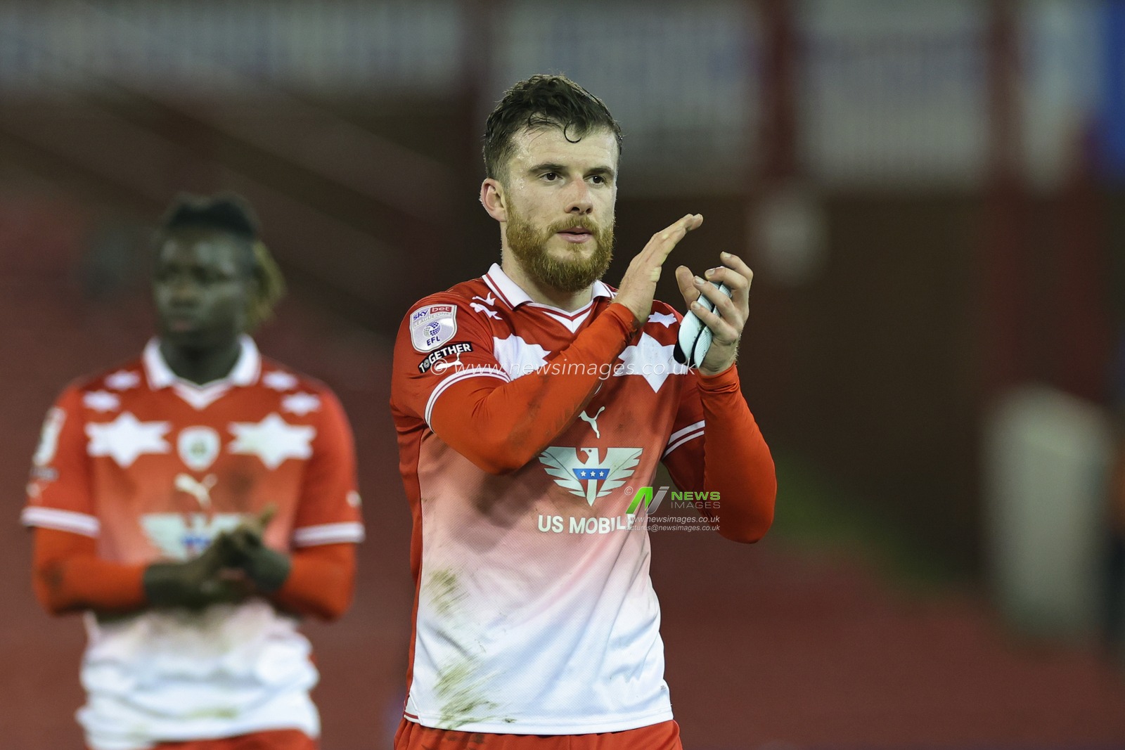 Nicky Cadden of Barnsley applauds the fans after the final whistle during the Sky Bet League 1 match Barnsley vs Wigan Athletic at Oakwell, Barnsley, United Kingdom, 1st January 2024

(Photo by Mark Cosgrove/News Images)