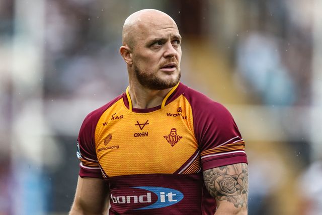Adam Swift of Huddersfield Giants during the Betfred Super League round 20 match Hull FC vs Huddersfield Giants at MKM Stadium, Hull, United Kingdom, 26th July 2025

(Photo by Alfie Cosgrove/News Images)