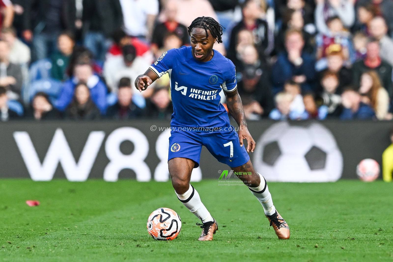 Raheem Sterling #7 of Chelsea makes a break with the ball during the Premier League match Burnley vs Chelsea at Turf Moor, Burnley, United Kingdom, 7th October 2023

(Photo by Craig Thomas/News Images)
