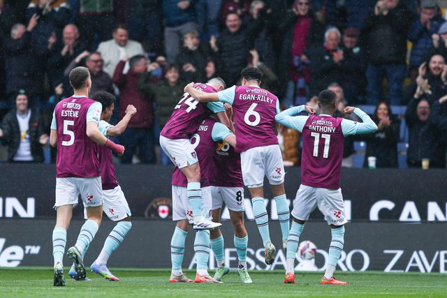 Sky Bet Championship Burnley v Bristol City