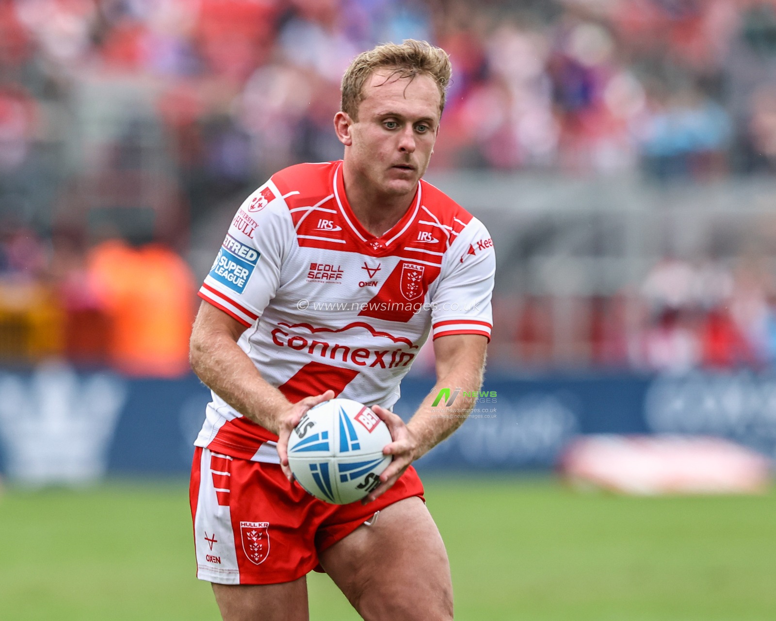 Jez Litten of Hull KR in action during the game during the Betfred Super League round 17 match Hull KR vs Leeds Rhinos at Sewell Group Craven Park, Kingston upon Hull, United Kingdom, 6th July 2025

(Photo by Alfie Cosgrove/News Images)