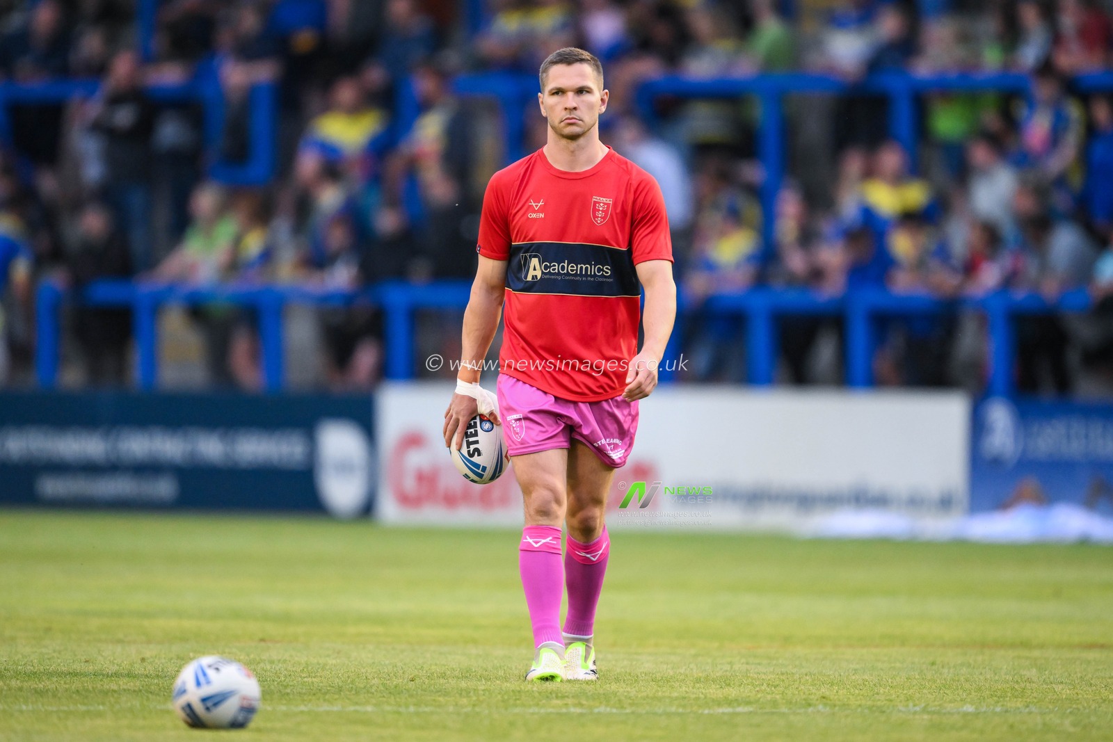 Matt Parcell of Hull KR during pre match warm up ahead of the Betfred Super League Round 20 match Warrington Wolves vs Hull KR at Halliwell Jones Stadium, Warrington, United Kingdom, 2nd August 2024

(Photo by Craig Thomas/News Images)