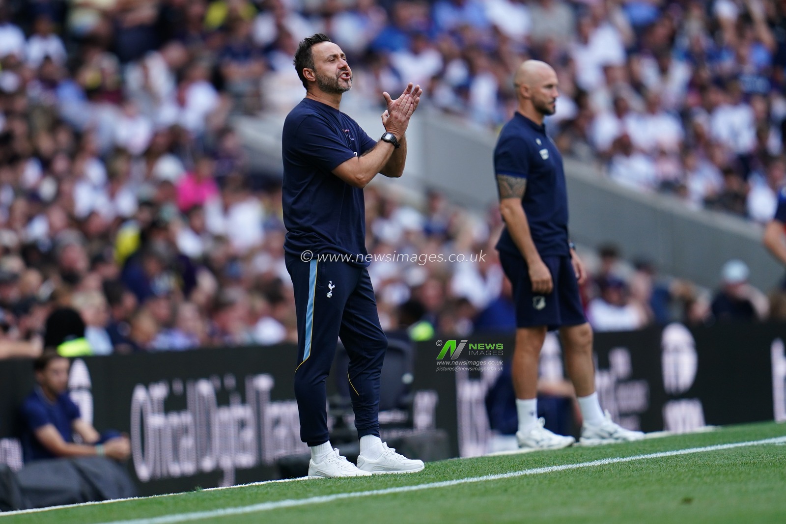 Roberto De Zerbi manager of Tottenham Hotspurduring the pre-season friendly match Tottenham Hotspur vs Hoffenheim at Tottenham Hotspur Stadium, London, United Kingdom on 15 August 2026

(Photo by Harvey Murphy/News Images)