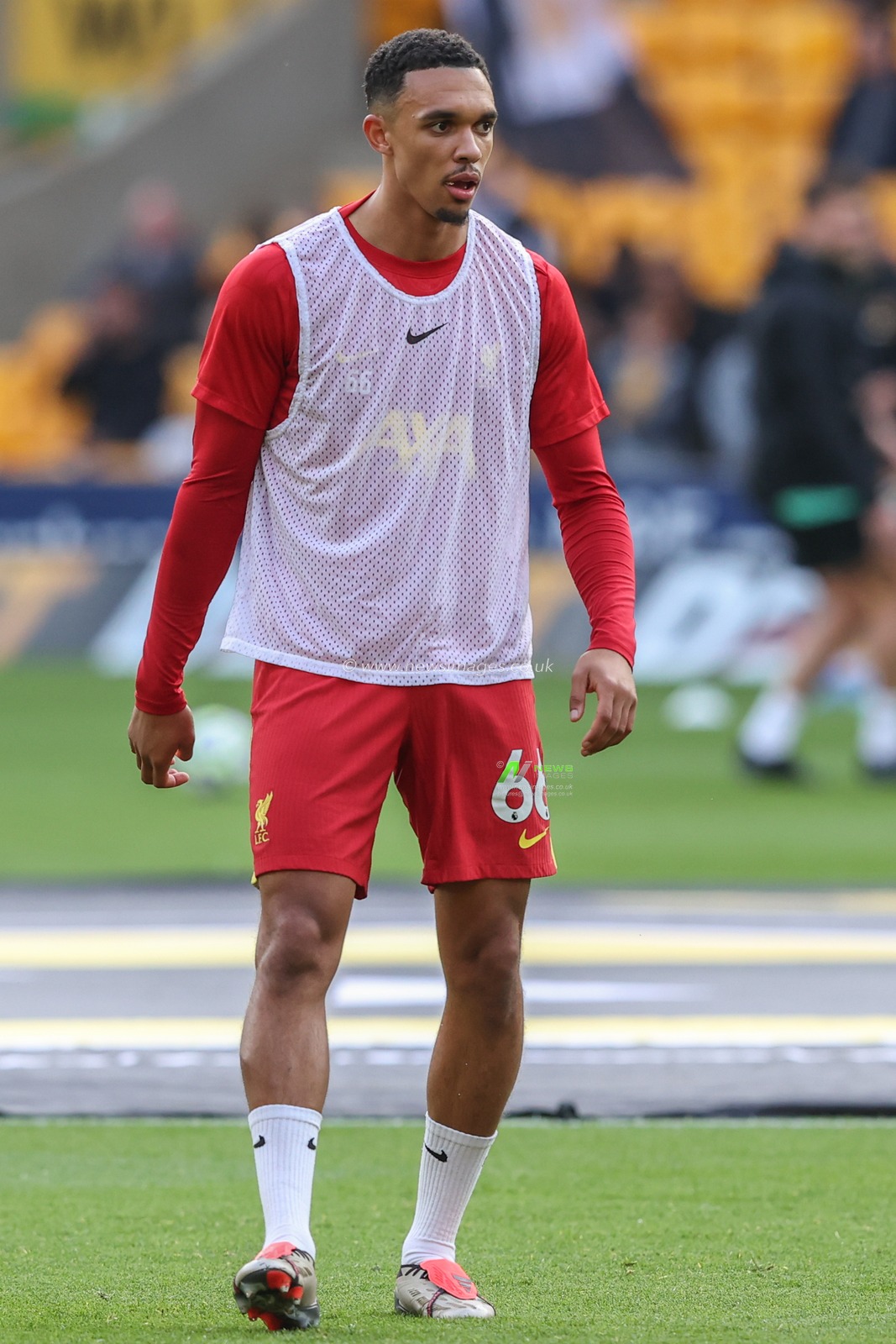 Trent Alexander-Arnold of Liverpool in the pregame warmup session during the Premier League match Wolverhampton Wanderers vs Liverpool at Molineux, Wolverhampton, United Kingdom, 28th September 2024

(Photo by Alfie Cosgrove/News Images)
