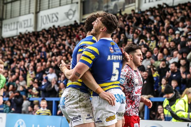 Matty Ashton of Warrington Wolves celebrates his try during the Betfred Super League round 7 match Warrington Wolves vs Leigh Leopards at The Halliwell Jones Stadium, Warrington, United Kingdom on 04 April 2026

(Photo by Alfie Cosgrove/News Images)