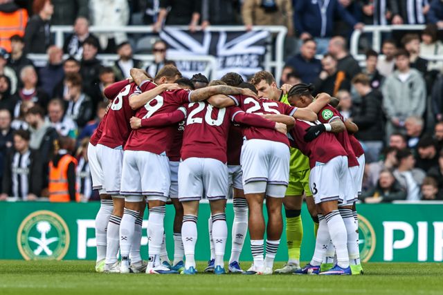 West Ham have a team huddle during the Premier League match Newcastle Untied vs West Ham United at St. James's Park, Newcastle, United Kingdom on 17 May 2026

(Photo by Alfie Cosgrove/News Images)