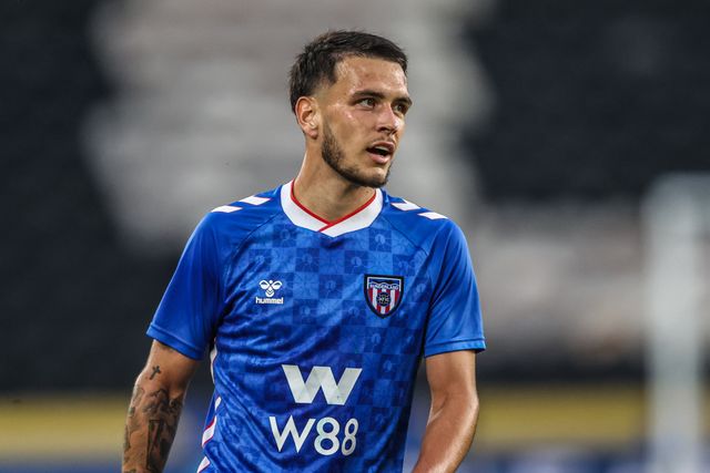 Enzo Le Fee of Sunderland during the Pre-season friendly match Hull City vs Sunderland at MKM Stadium, Hull, United Kingdom, 29th July 2025

(Photo by Alfie Cosgrove/News Images)