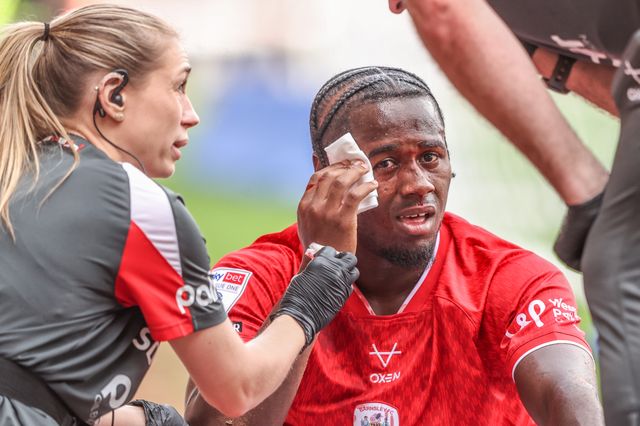 Reyes Cleary of Barnsley receives treatment for a head injury during the Sky Bet League One match Barnsley vs Bromley at Oakwell, Barnsley, United Kingdom on 15 August 2026

(Photo by Alfie Cosgrove/News Images)