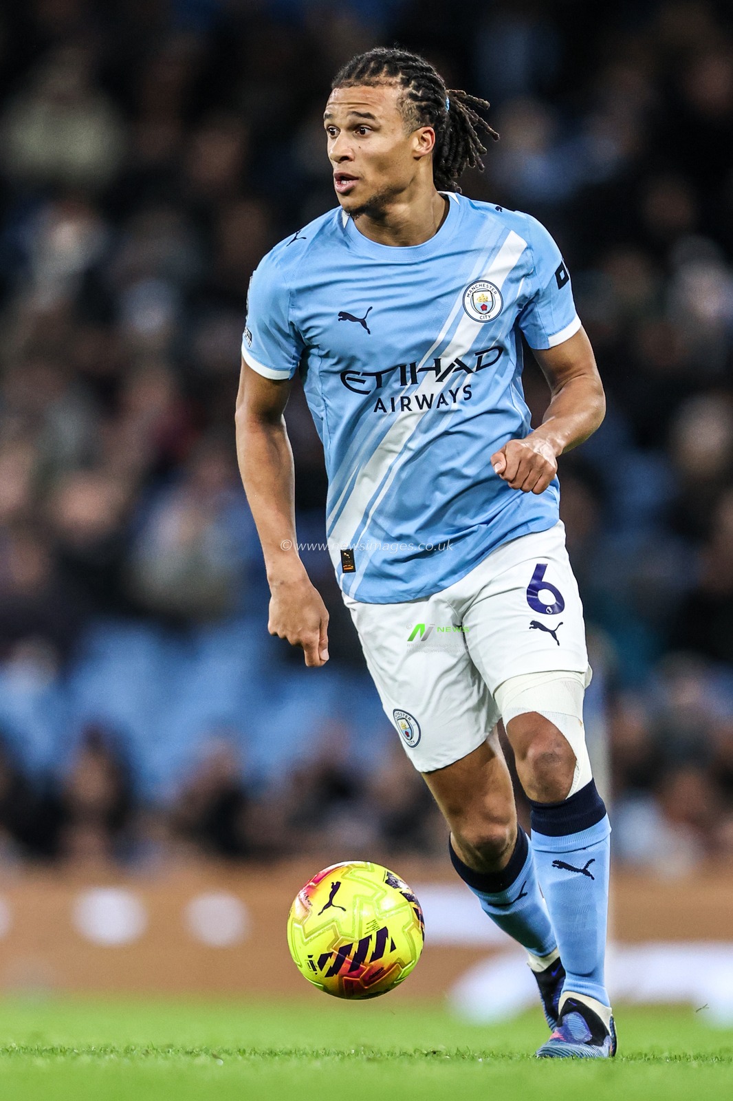 Nathan Ake of Manchester City during the Premier League match Manchester City vs Brighton and Hove Albion at Etihad Stadium, Manchester, United Kingdom, 7th January 2026

(Photo by Alfie Cosgrove/News Images)

*** GER AUT SUI OUT ***