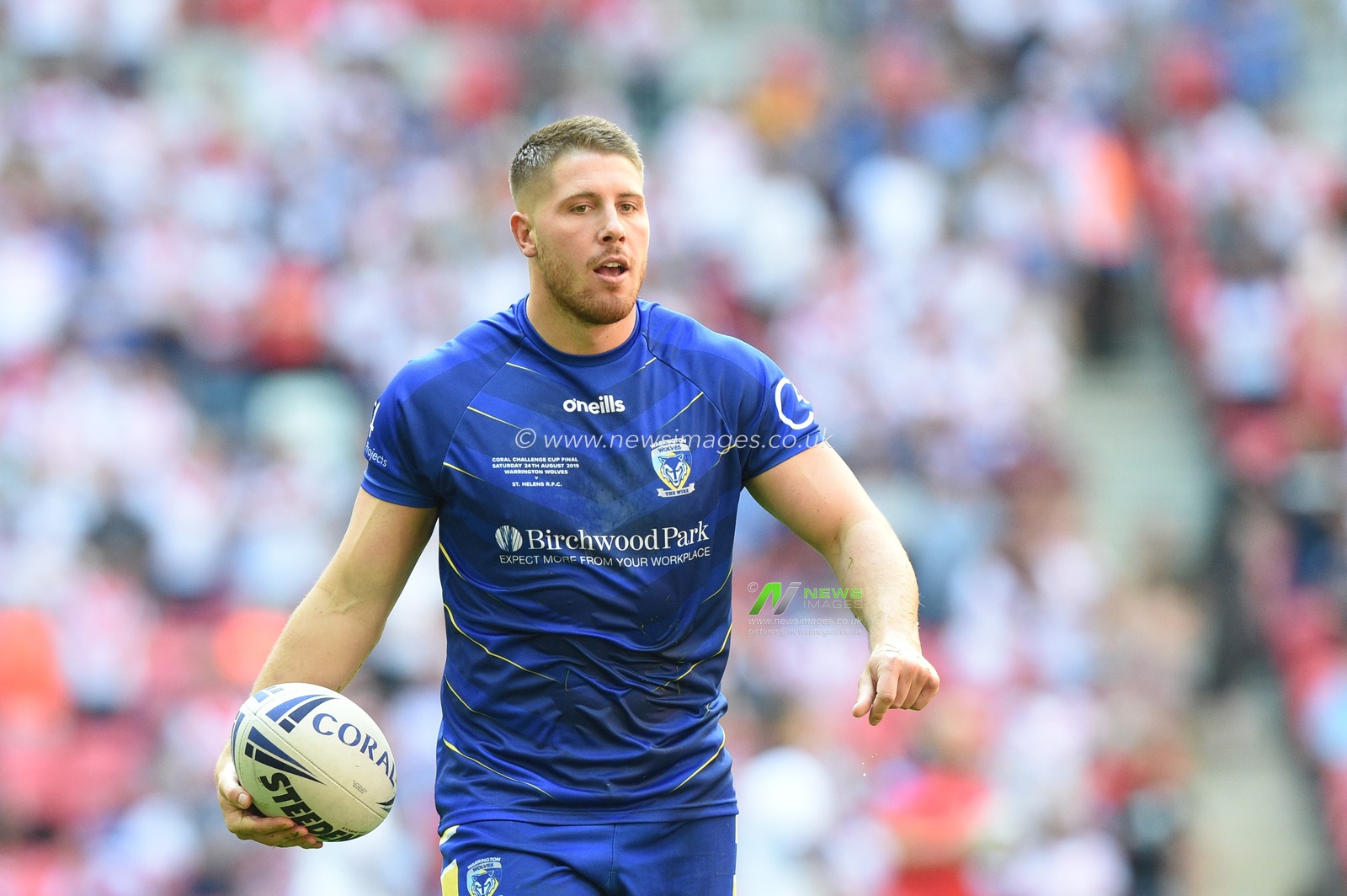 24th August 2019 , Wembley Stadium, London England ; 2019 Coral Challenge Cup Final ; St Helens vs Warrington Wolves ; Tom Lineham of Warrington Wolves during the pre match warm up



Credit: Richard Long/News Images