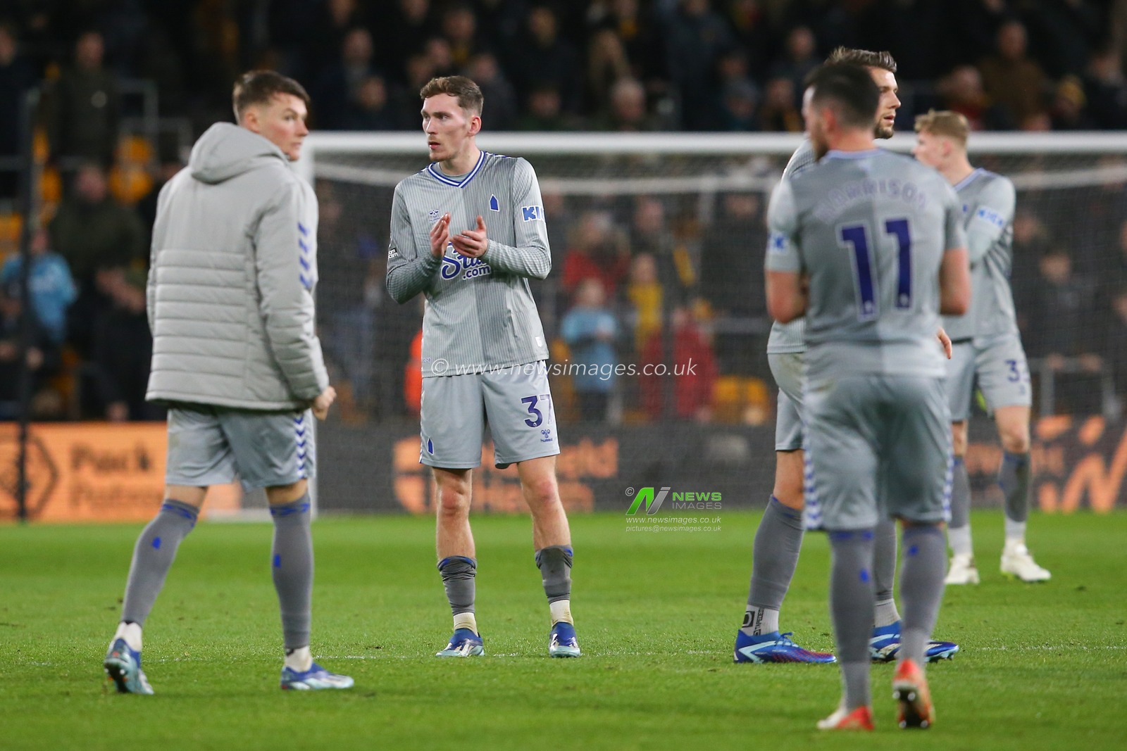 James Garner #37 of Everton applauds the travelling fans after the Premier League match Wolverhampton Wanderers vs Everton at Molineux, Wolverhampton, United Kingdom, 30th December 2023

(Photo by Gareth Evans/News Images)