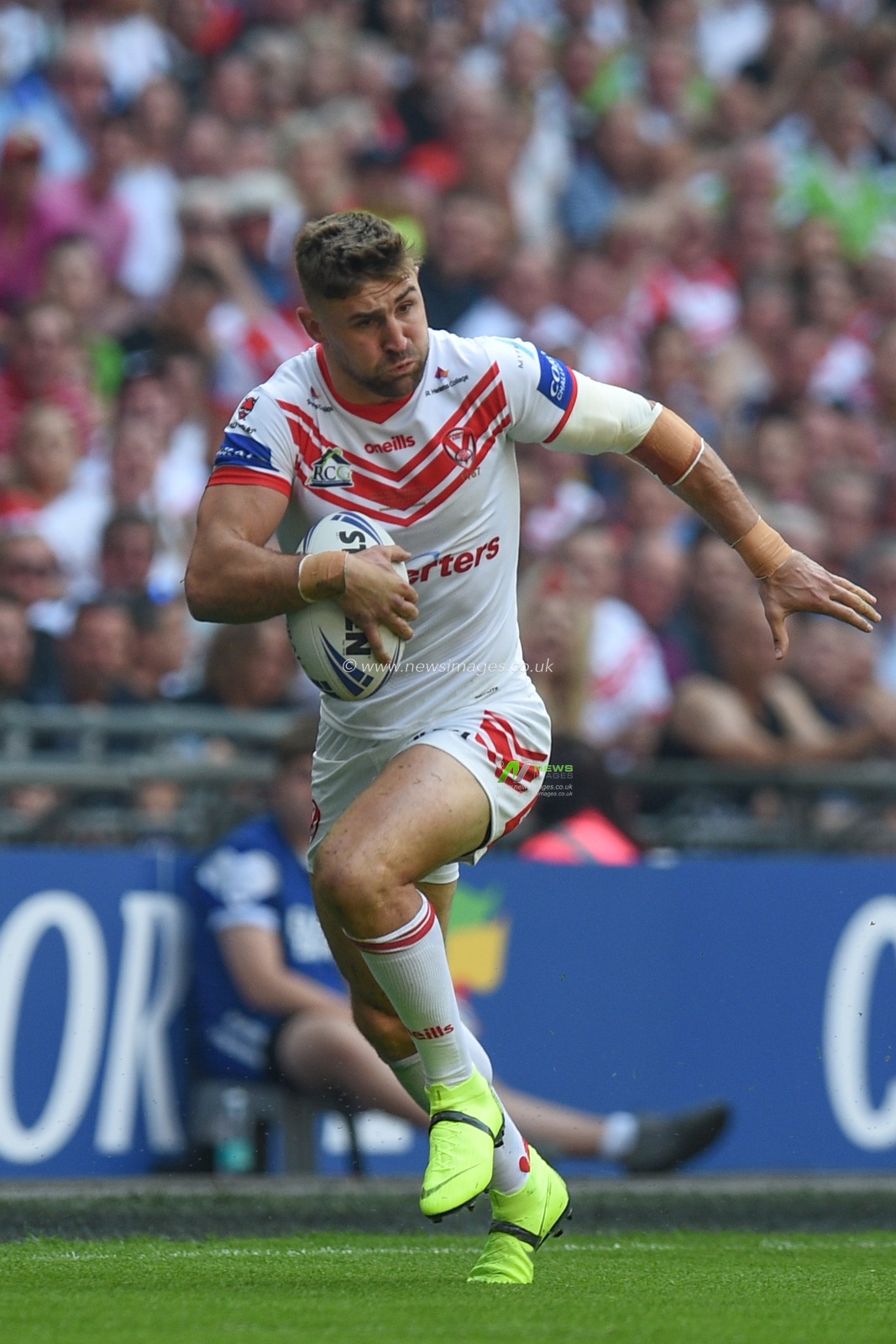 24th August 2019 , Wembley Stadium, London England ; 2019 Coral Challenge Cup Final ; St Helens vs Warrington Wolves ; Tommy Makinson (2) of St Helens during the game



Credit: Richard Long/News Images