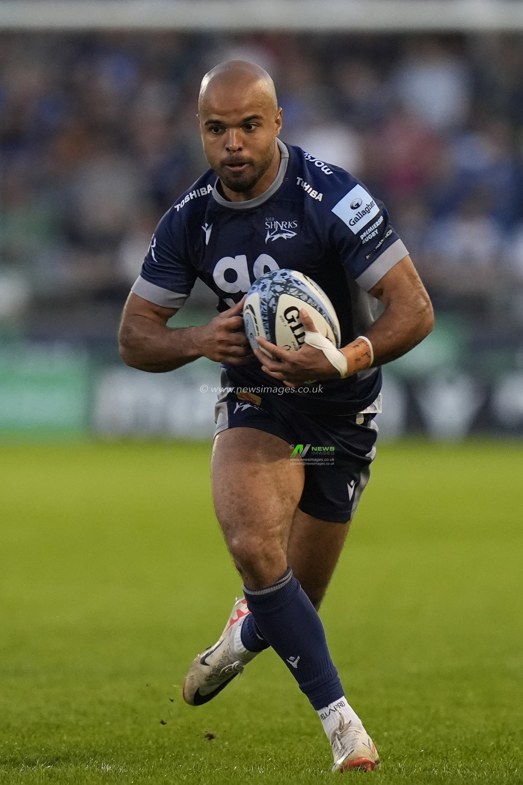 Sale Sharks wing Tom O'Flaherty during the Gallagher Premiership match Sale Sharks vs Leicester Tigers at Salford Community Stadium, Eccles, United Kingdom, 10th May 2024

(Photo by Steve Flynn/News Images)