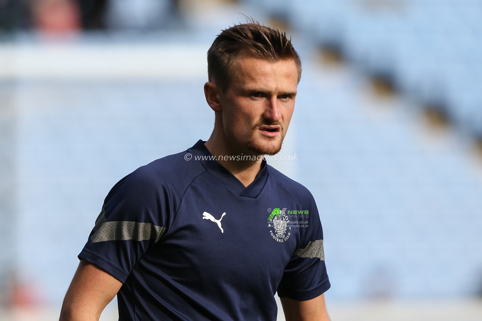 Callum Connolly #2 of Blackpool warms up during the Sky Bet Championship match Coventry City vs Blackpool at Coventry Building Society Arena, Coventry, United Kingdom, 29th October 2022

(Photo by Arron Gent/News Images)