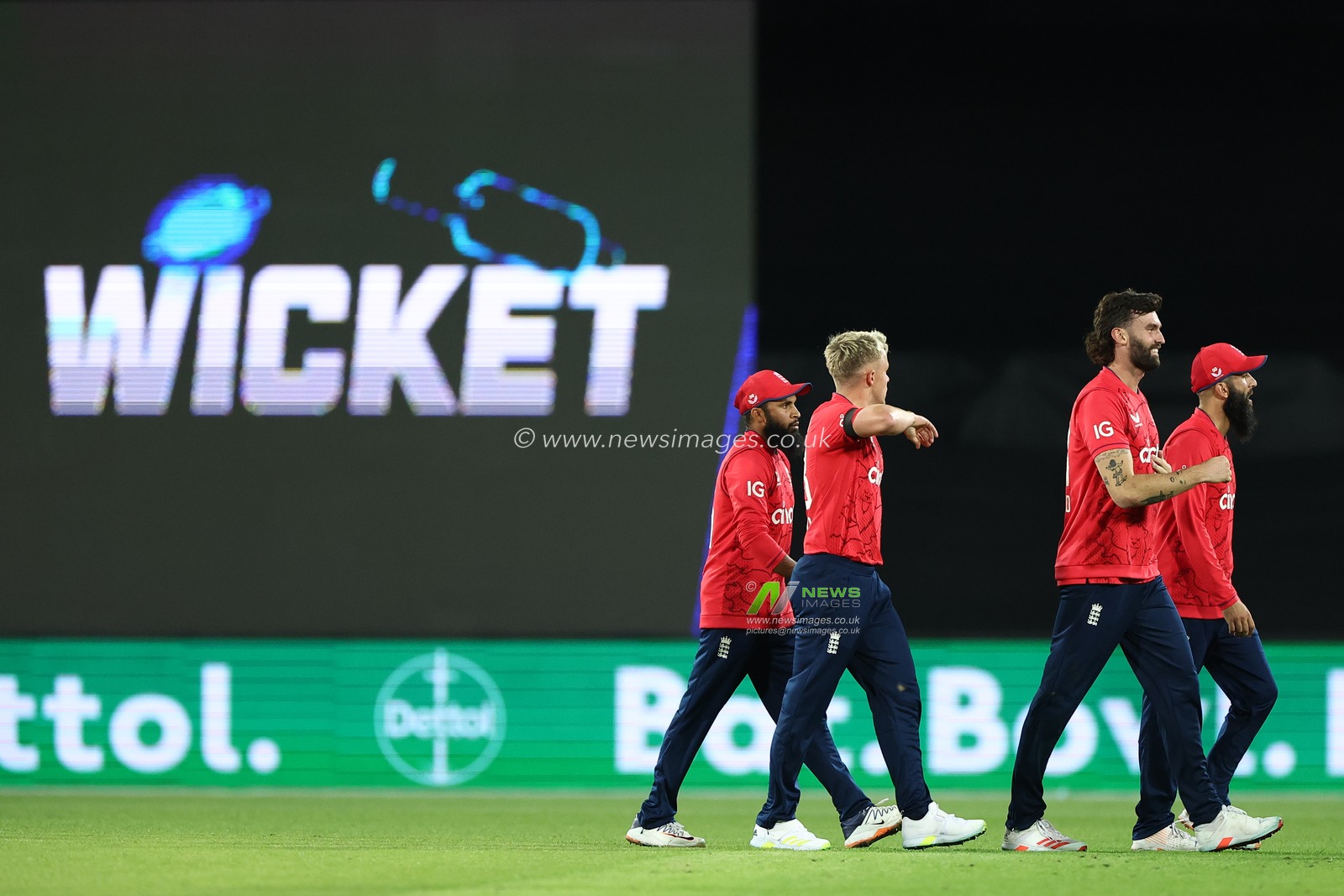 Sam Curran of England dismisses Glenn Maxwell of Australia during the Dettol T20I Series 2 of 3 match Australia vs England at Manuka Oval, Canberra, Australia, 12th October 2022

(Photo by Patrick Hoelscher/News Images)