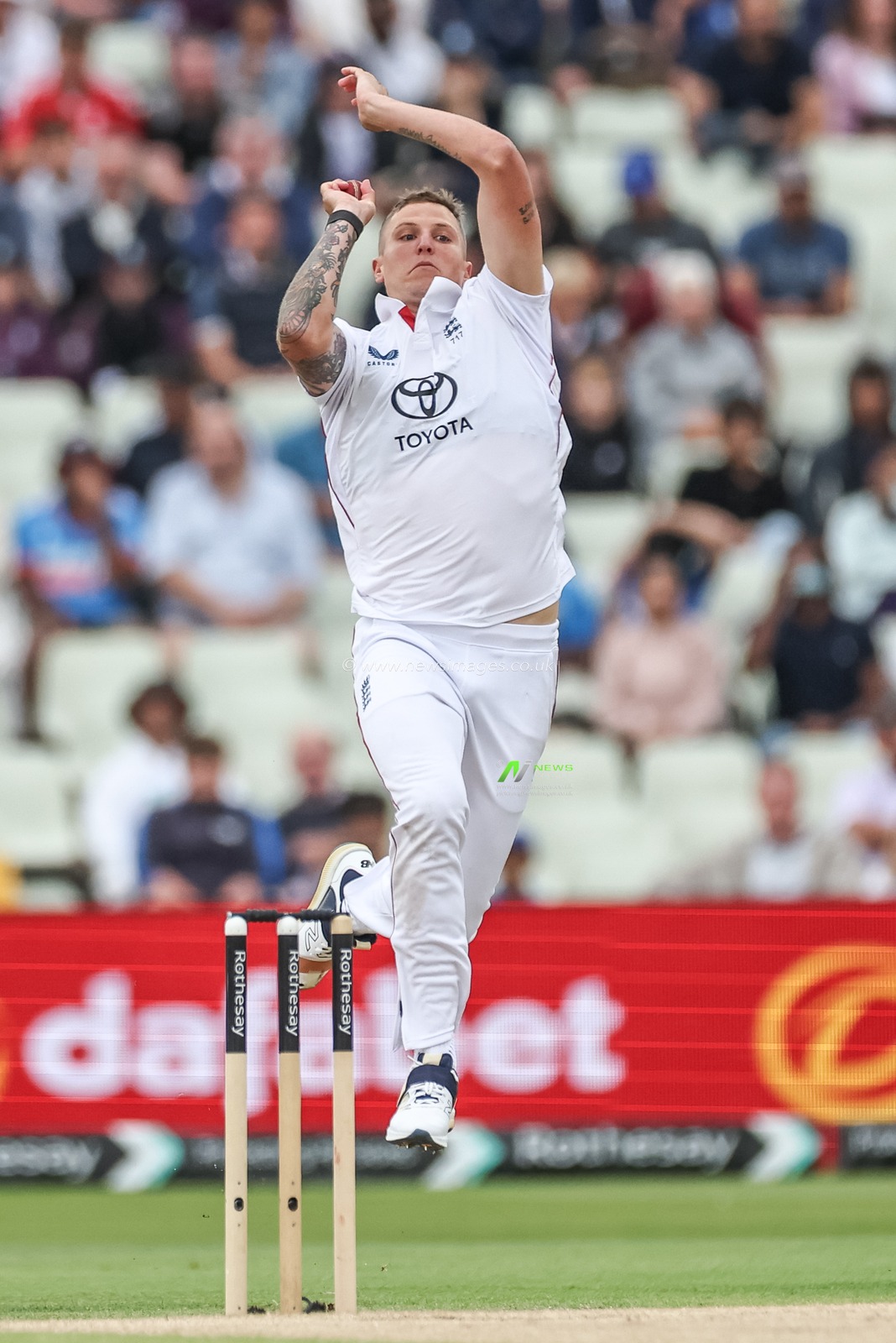 Brydon Carse of England delivers the ball during the 2nd Rothesay Test Match day 4 England v India at Edgbaston, Birmingham, United Kingdom, 5th July 2025

(Photo by Mark Cosgrove/News Images)