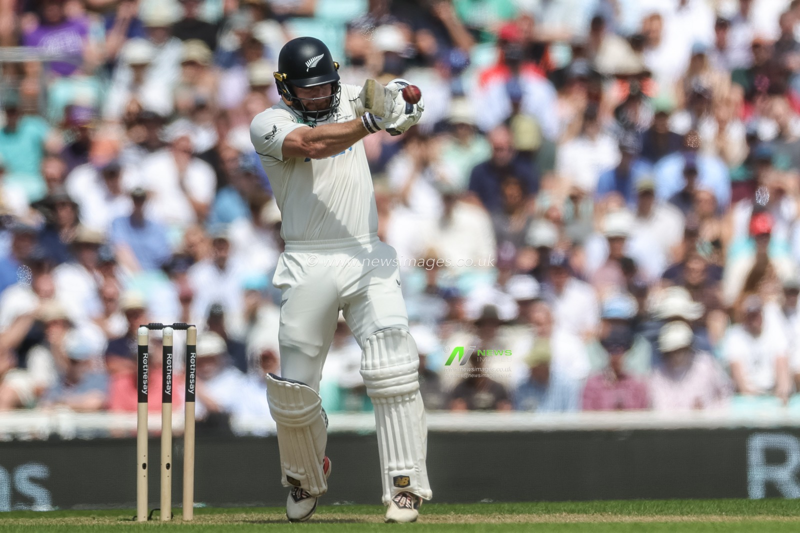 Glenn Phillips of New Zealand hits a four during the 2nd Rothesay Test Match Day 2 match England vs New Zealand at The Kia Oval, London, United Kingdom on 18 June 2026

(Photo by Mark Cosgrove/News Images)