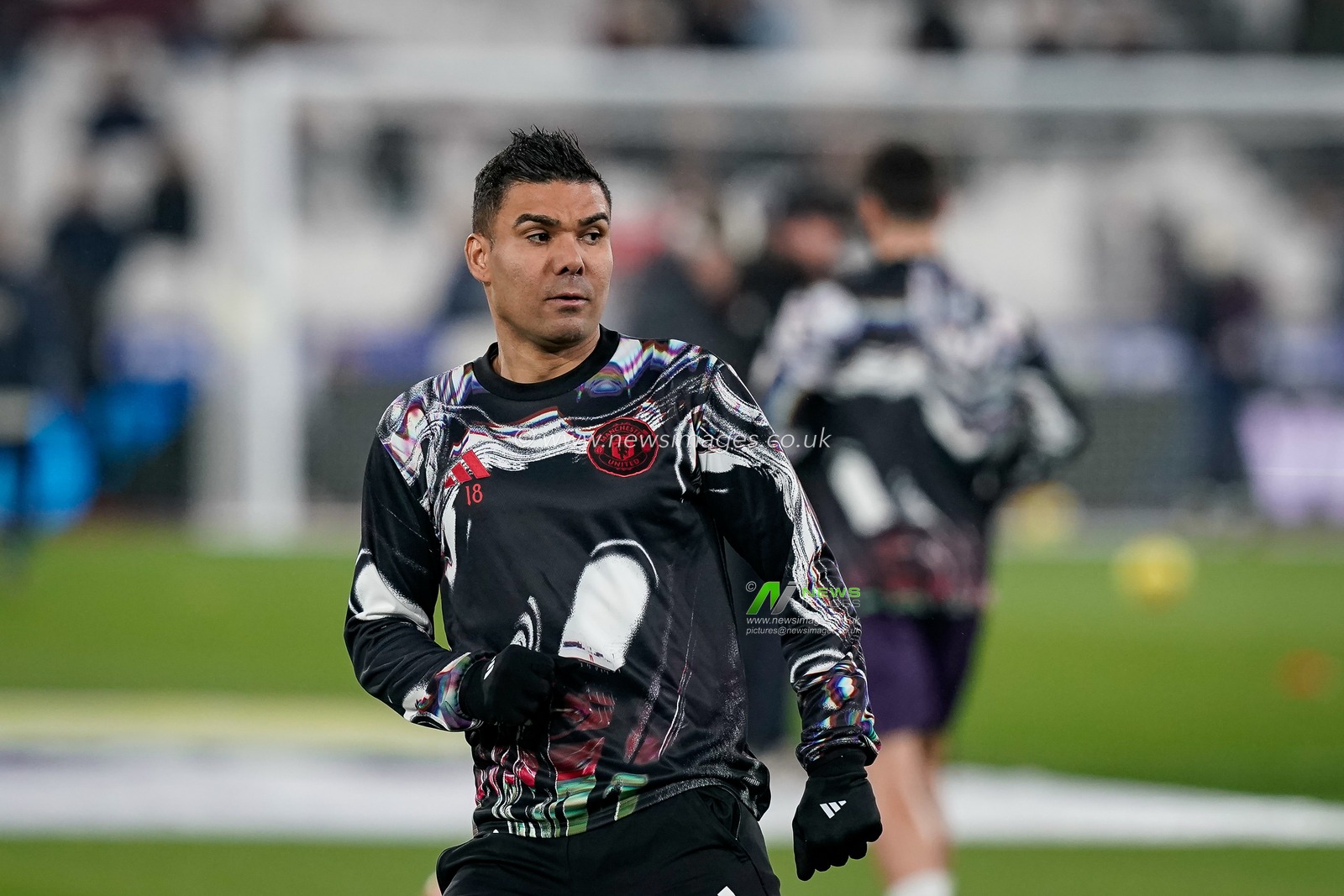 Casemiro of Manchester United in the pregame warmup session  during the Premier League match West Ham United vs Manchester United at London Stadium, London, United Kingdom on 10 February 2026

(Photo by Maynard Manyowa/News Images)